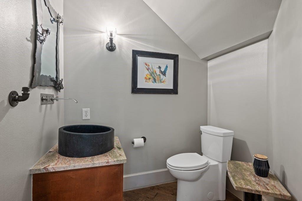 2304 Island Wood Property Photo 13