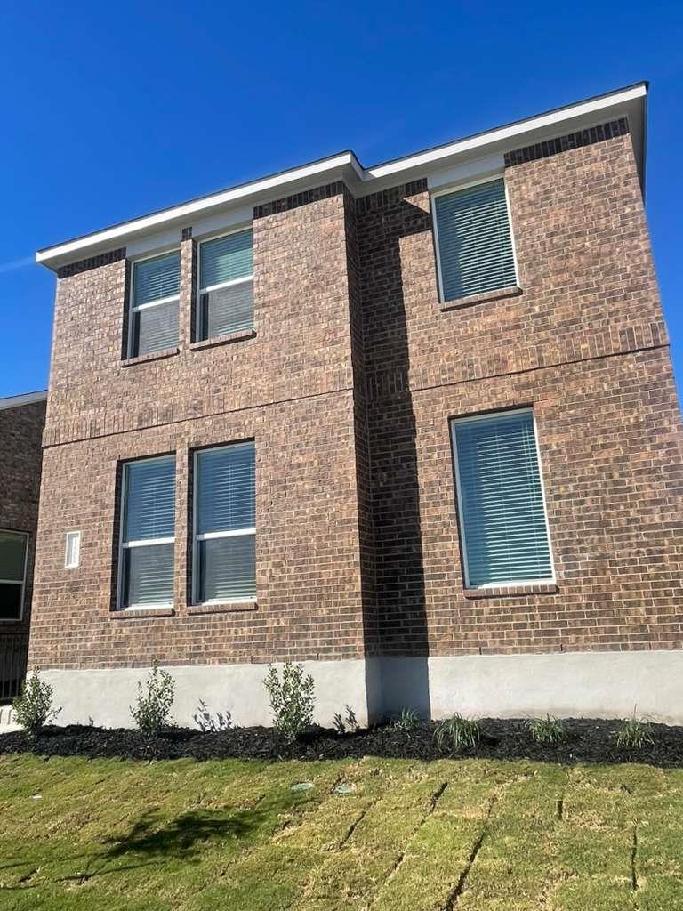 17702 Sage Thrasher Dr Property Photo 4