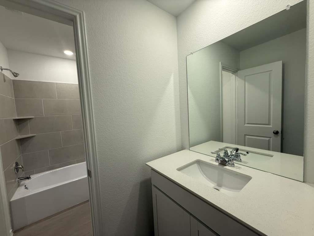 17702 Sage Thrasher Dr Property Photo 7