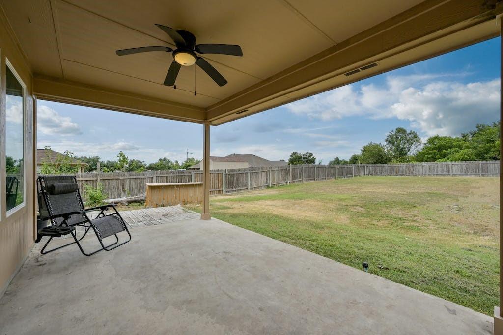 2911 Red Bud Ln Property Photo