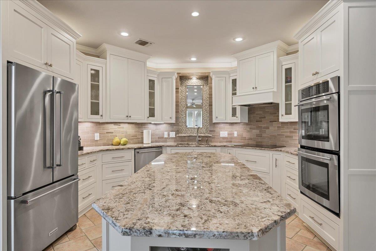 4549 Golf Vista Dr Property Photo 3
