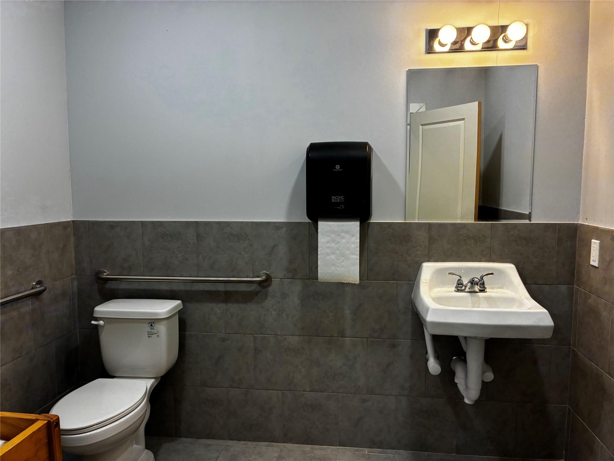 1009 E 4th St #c Property Photo 15
