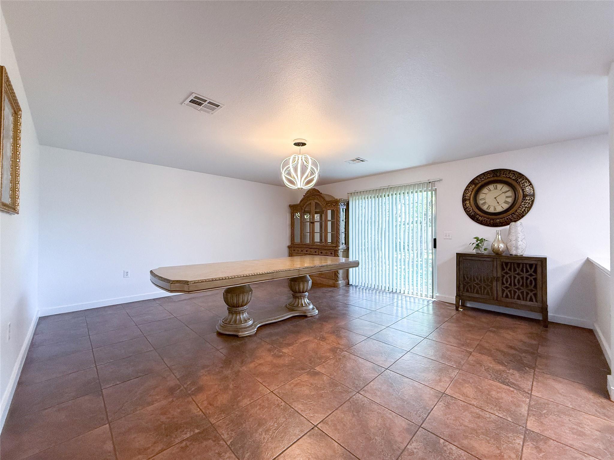 6508 Eudora Cv Property Photo 8