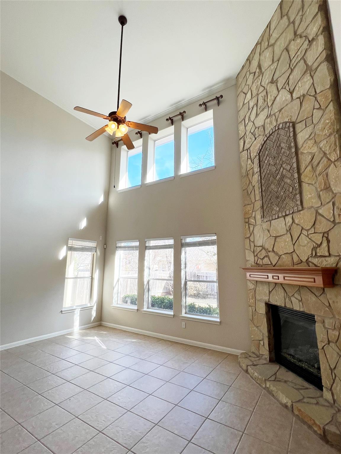 2443 Salorn Way Property Photo 6
