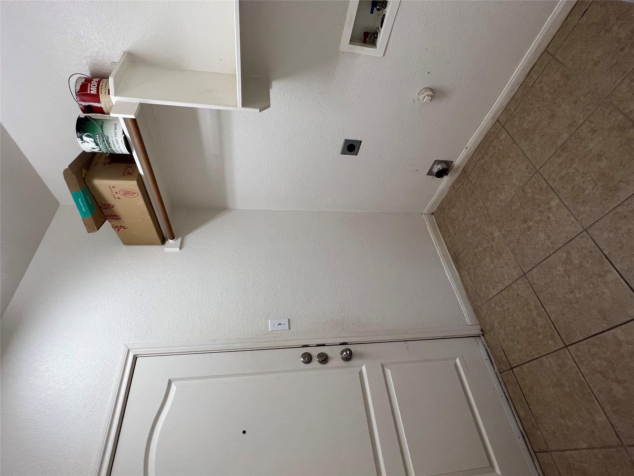 2443 Salorn Way Property Photo 8