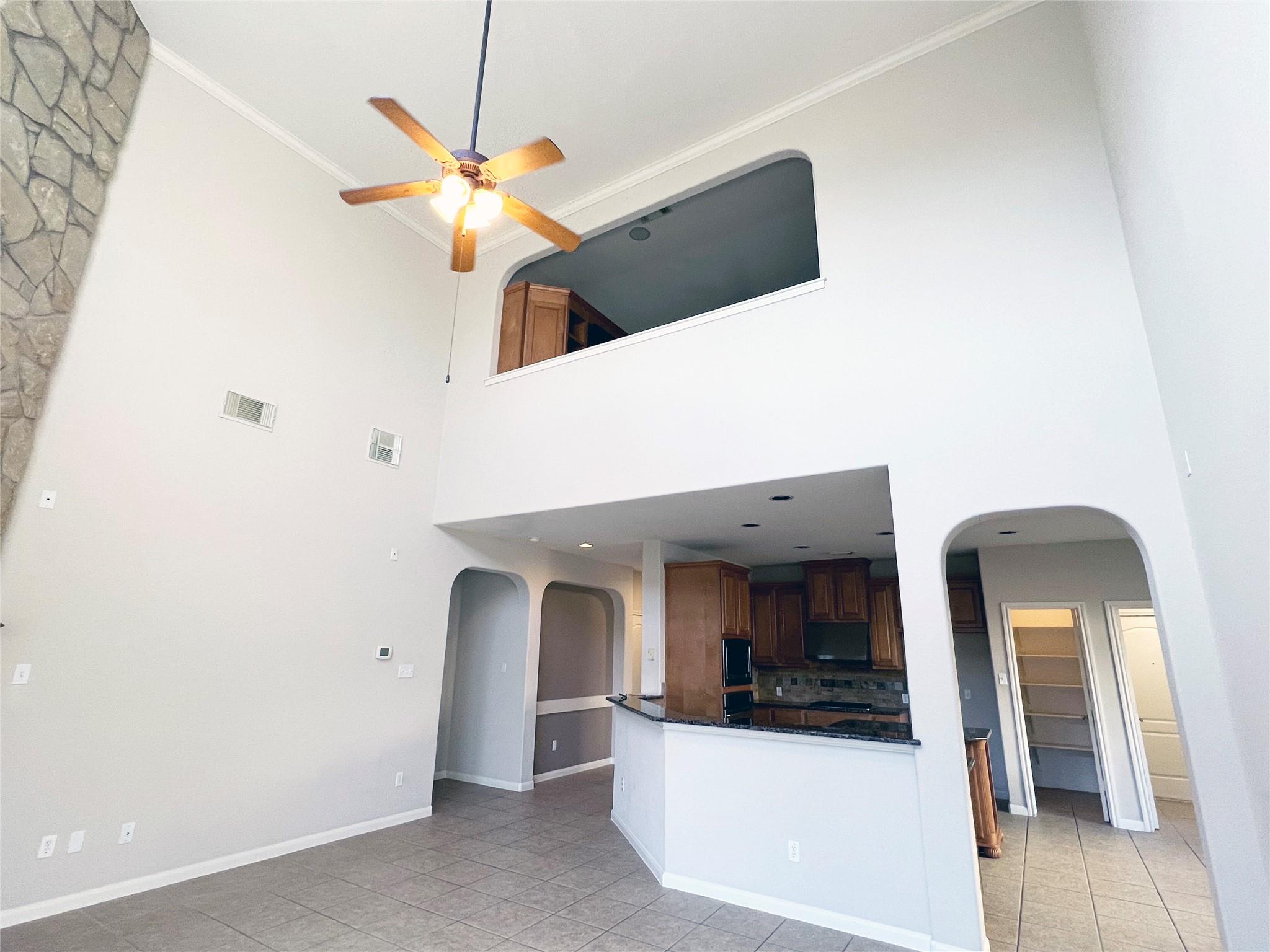 2443 Salorn Way Property Photo 11