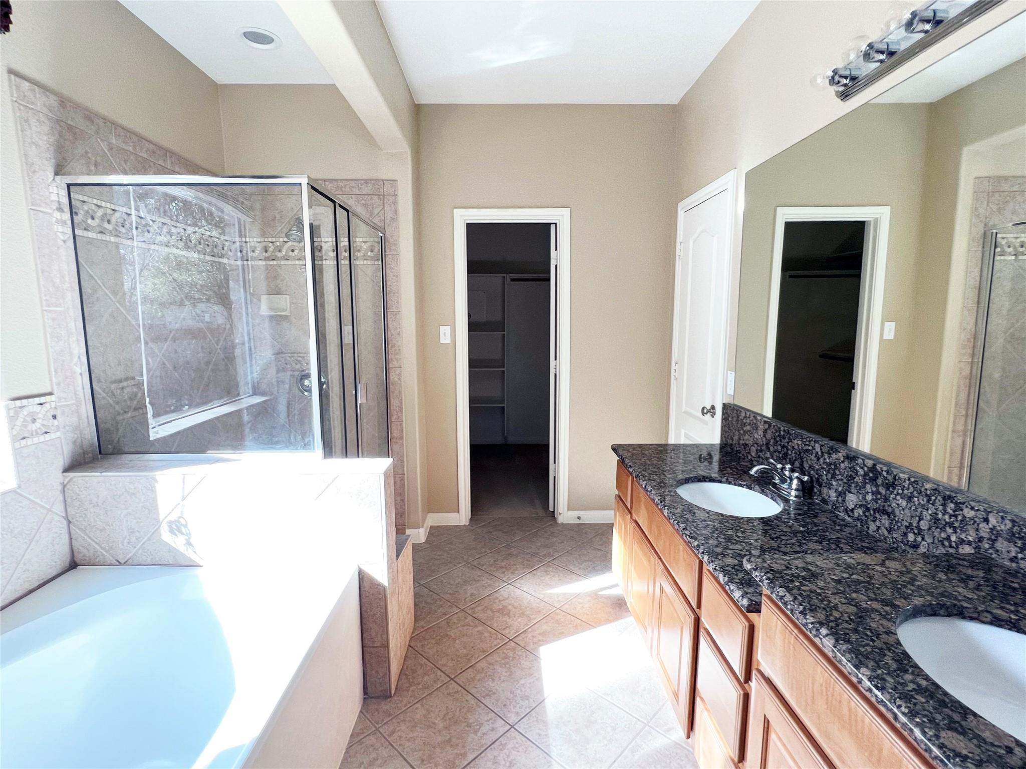 2443 Salorn Way Property Photo 13