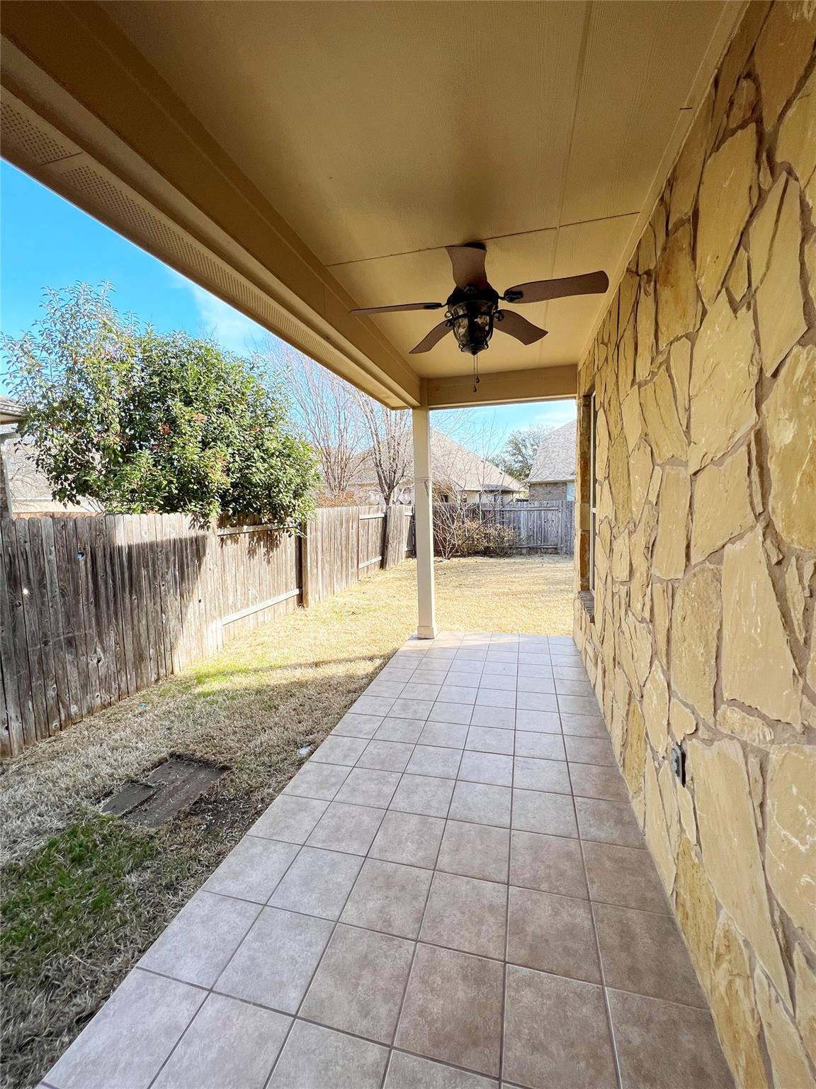 2443 Salorn Way Property Photo 26