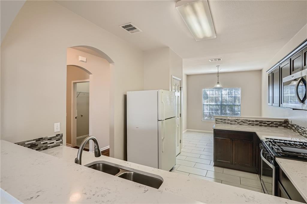 10932 Reliance Creek Dr Property Photo 4