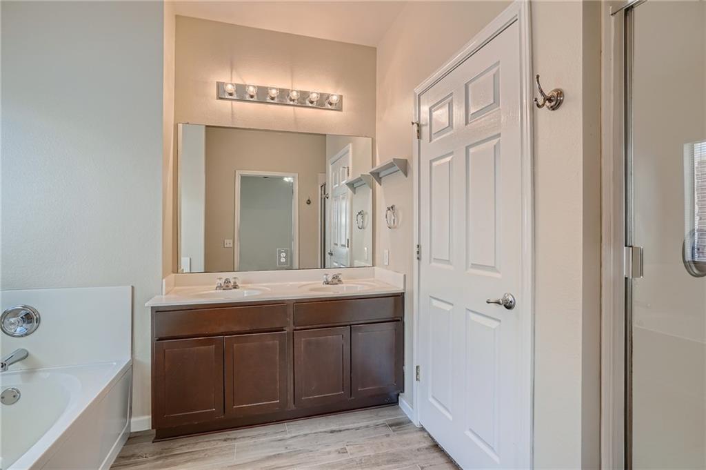 10932 Reliance Creek Dr Property Photo 8
