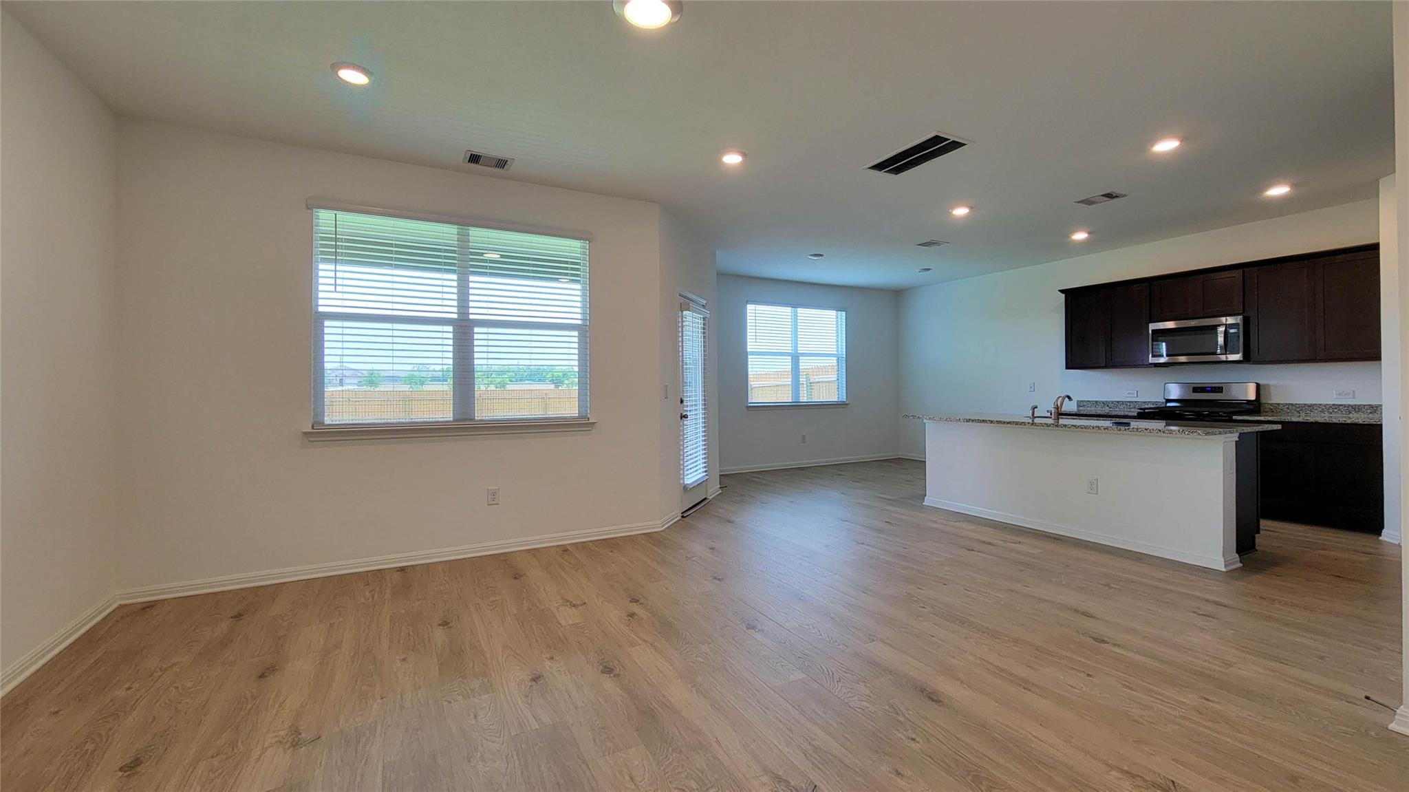 325 Brody Ln Property Photo 3