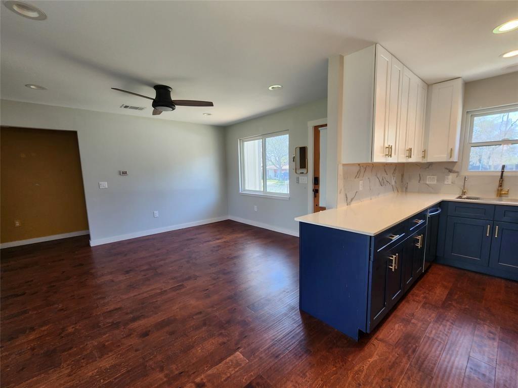 4703 Surrey Dr Property Photo 3