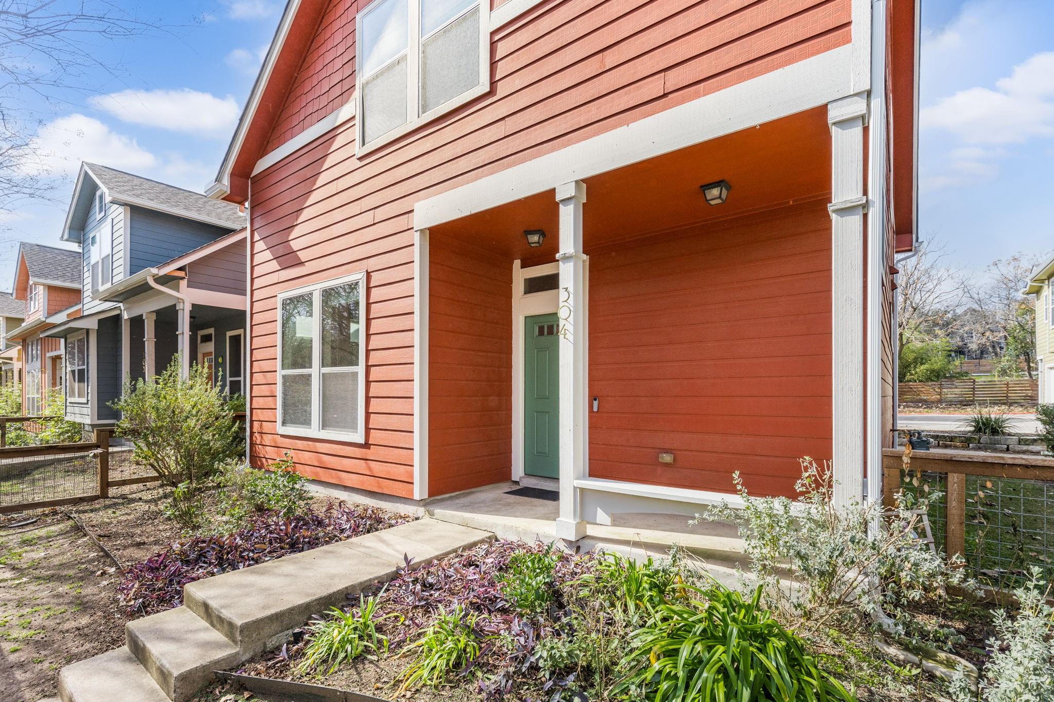 1601 Miriam Ave 304 Property Photo 4