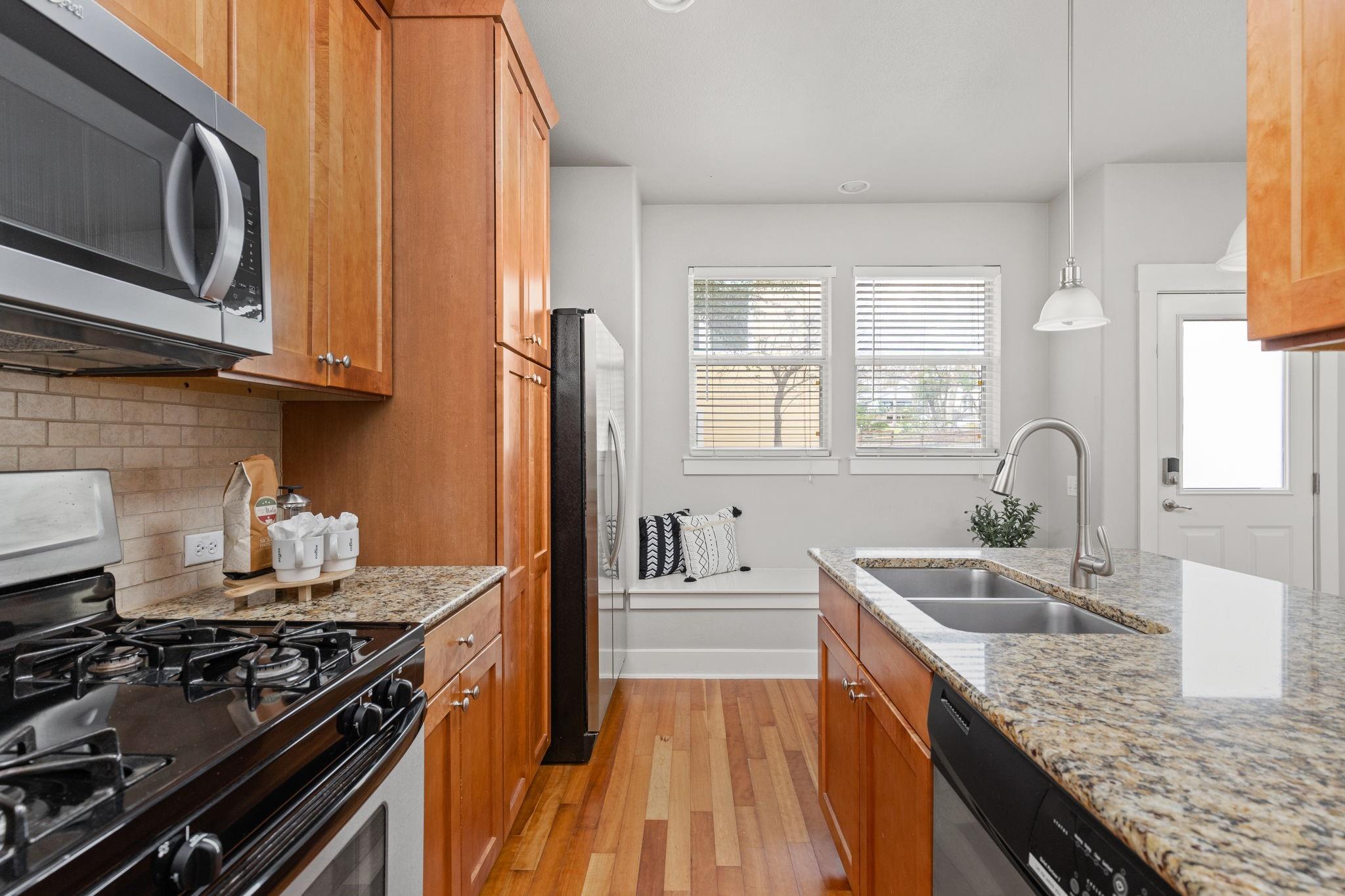 1601 Miriam Ave 304 Property Photo 16