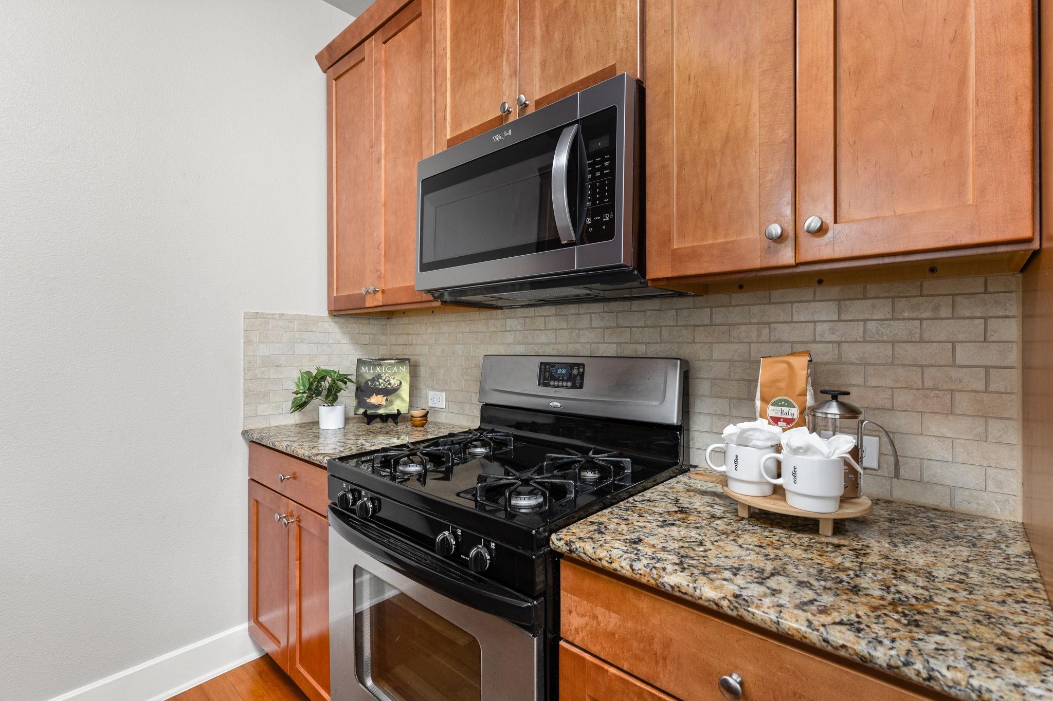 1601 Miriam Ave 304 Property Photo 17
