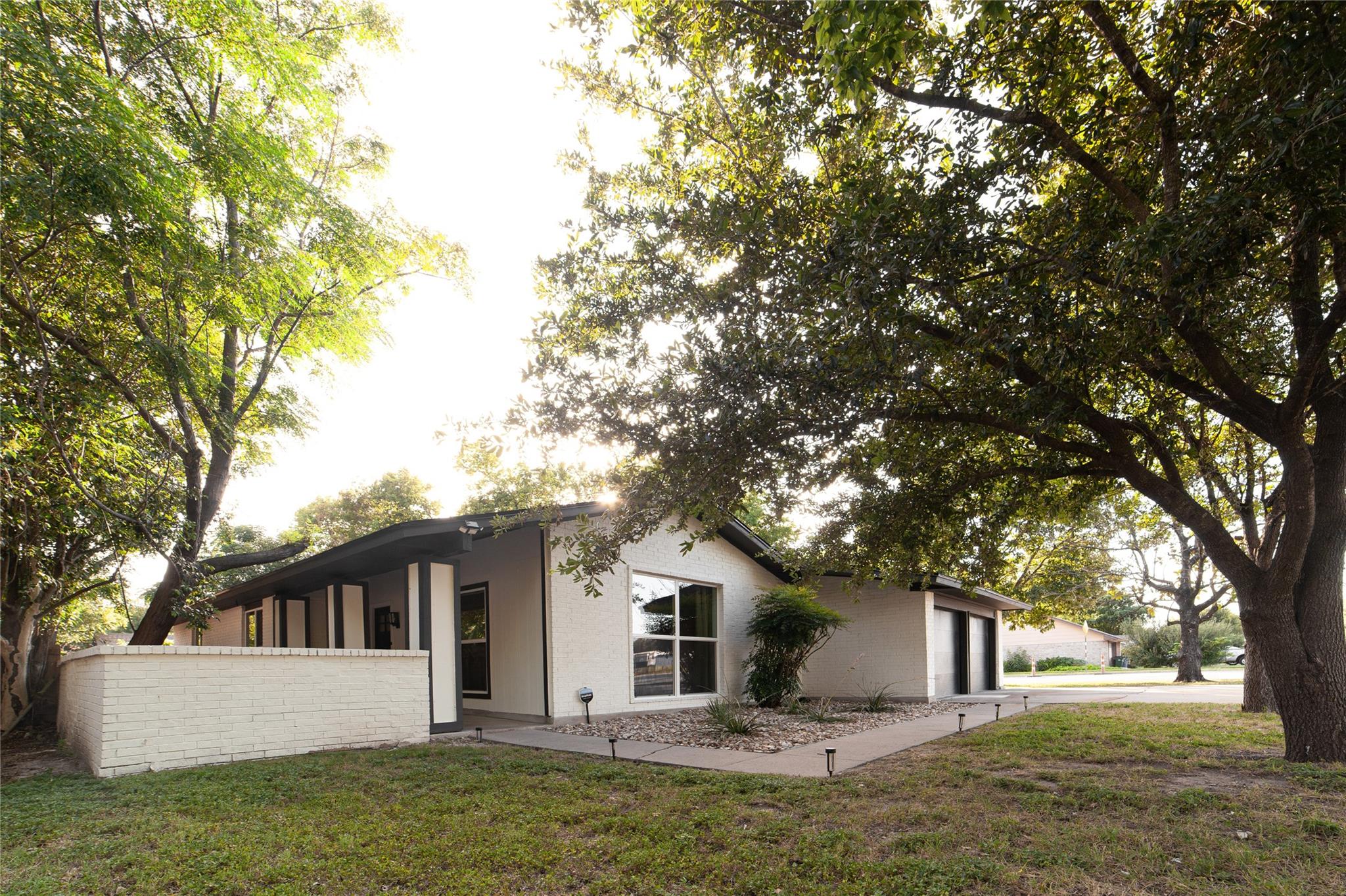 1415 Mearns Meadow Blvd Property Photo