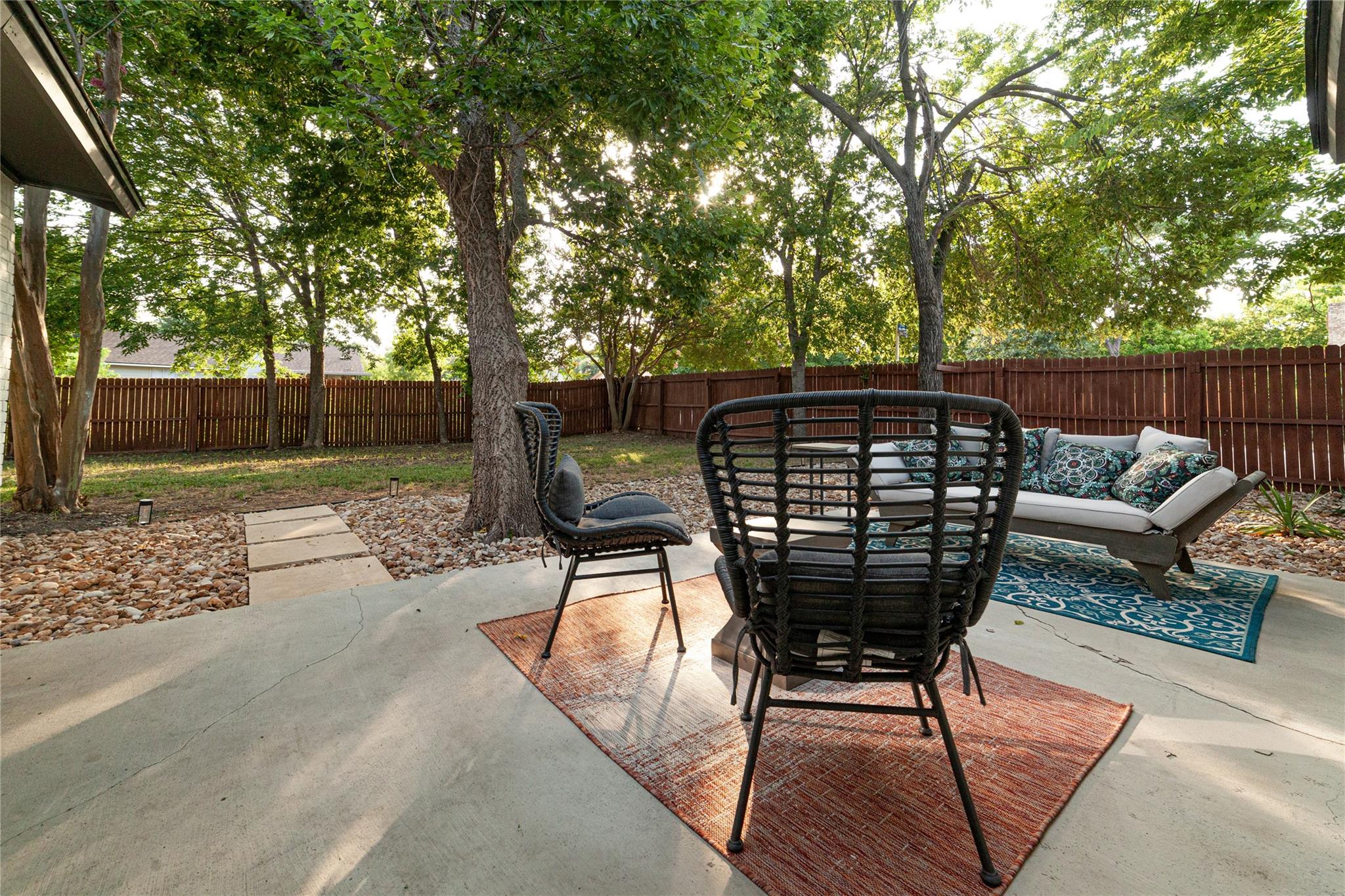 1415 Mearns Meadow Blvd Property Photo 12