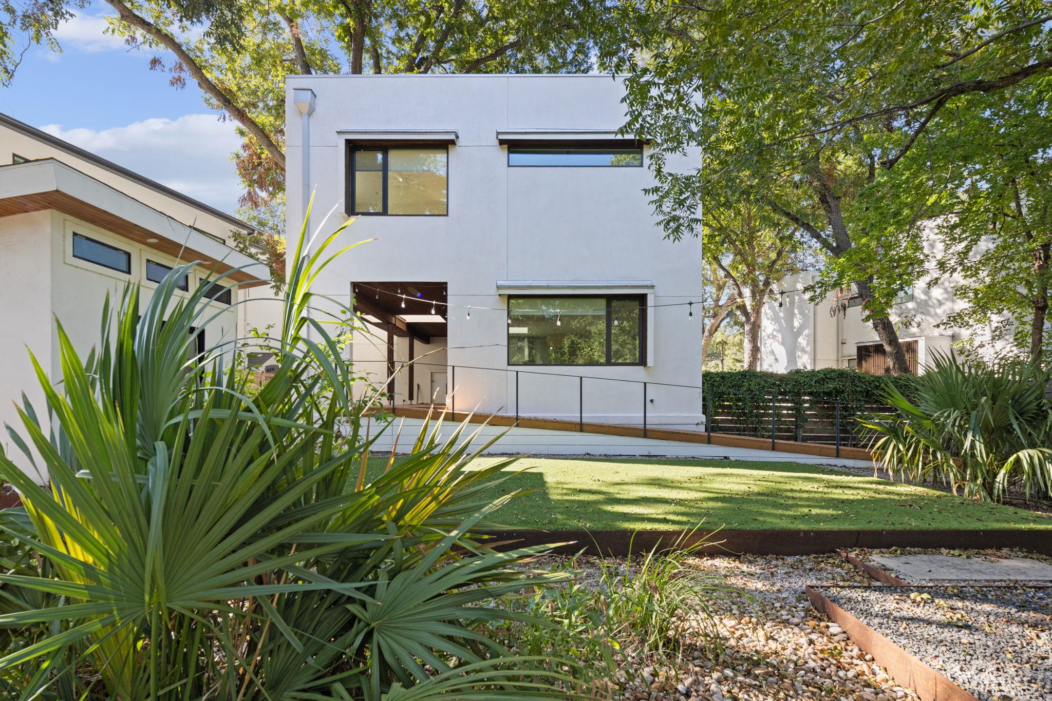 1116 Mariposa Dr #d Property Photo 1