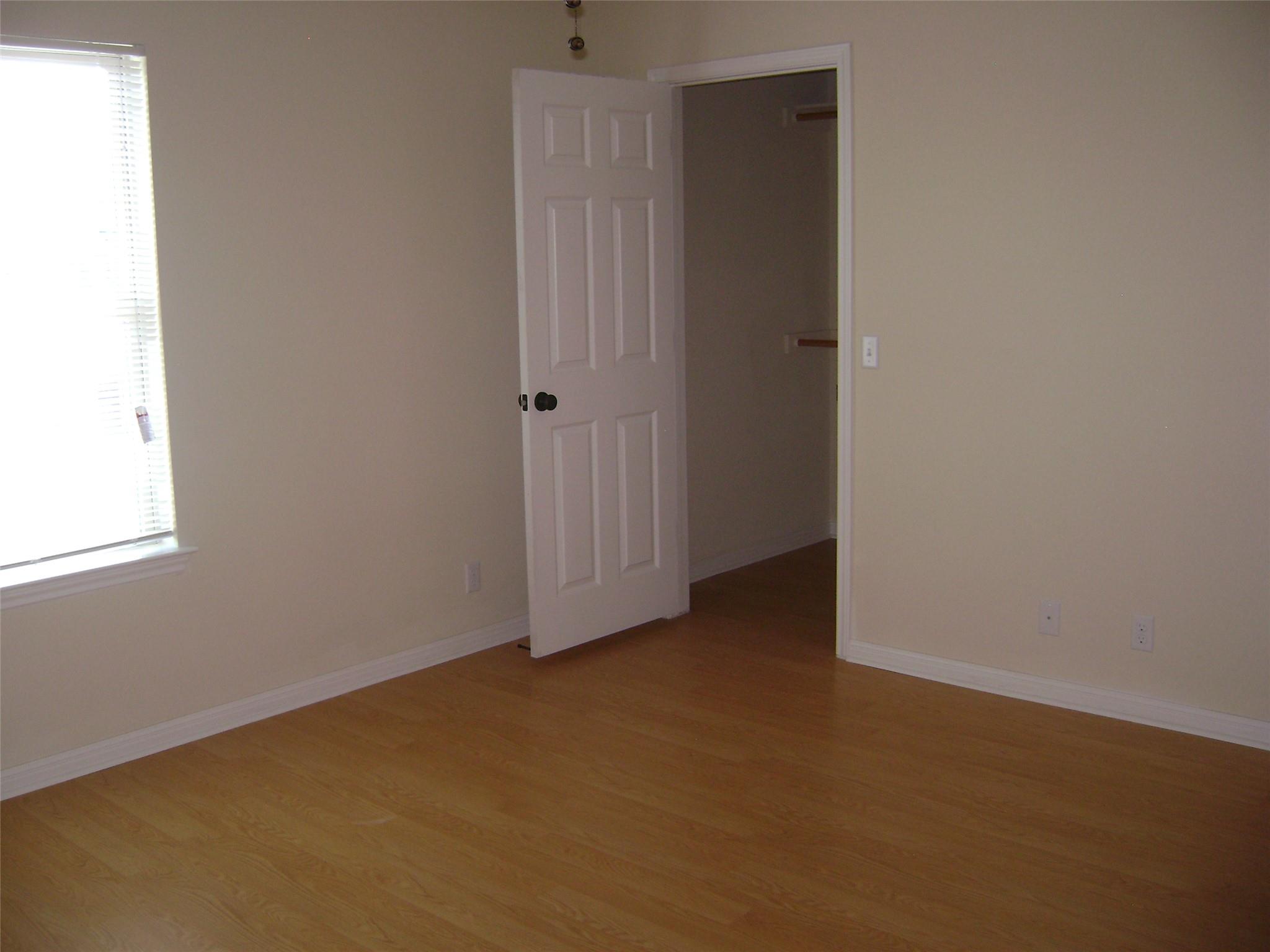 2507 Oak Ln Property Photo 5