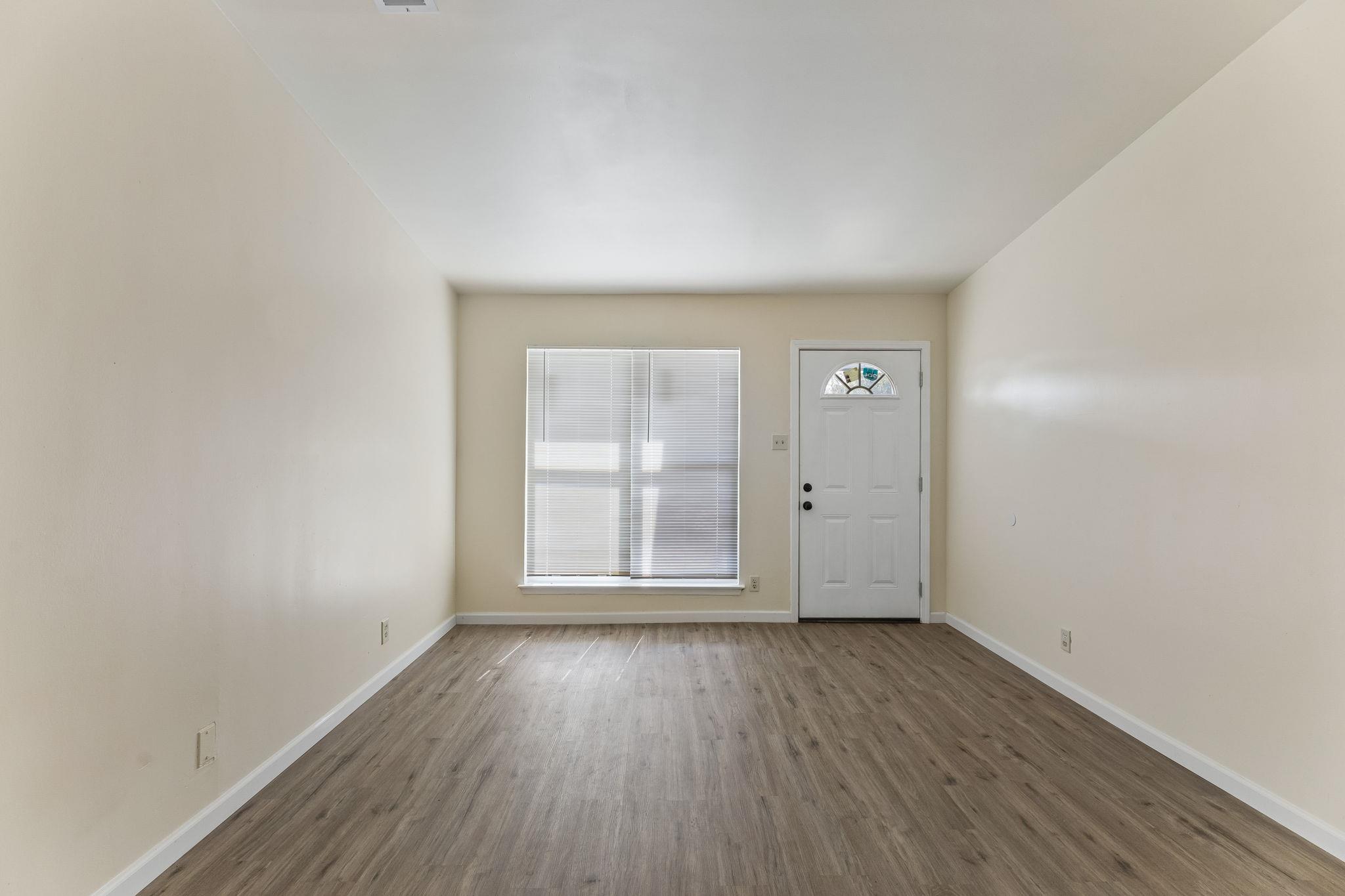 7308 Salt Springs Dr Property Photo 3