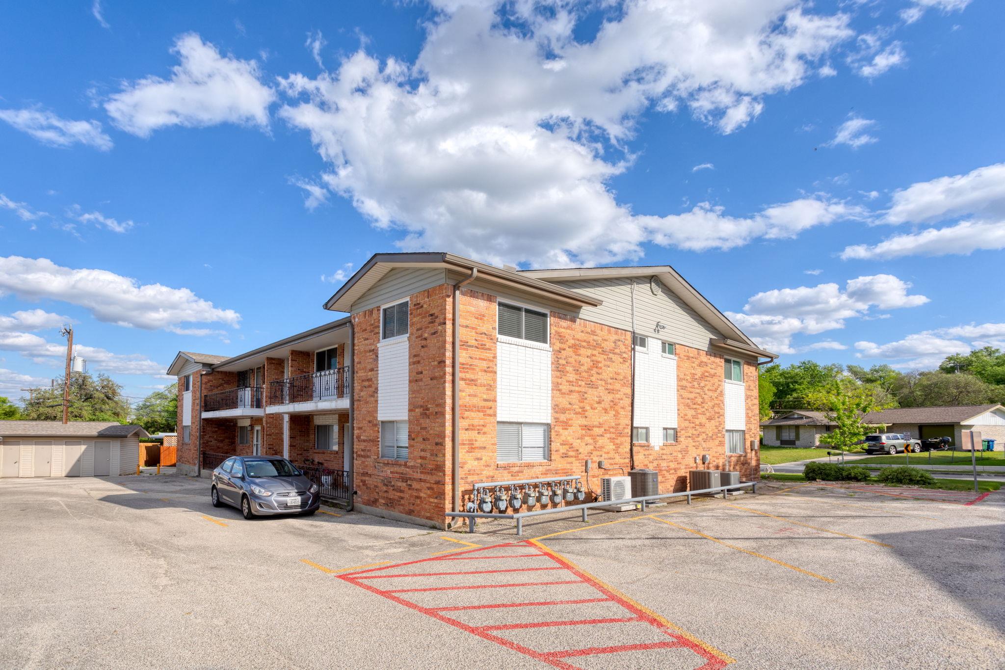 201 W Silver Sands Dr #8 Property Photo 1