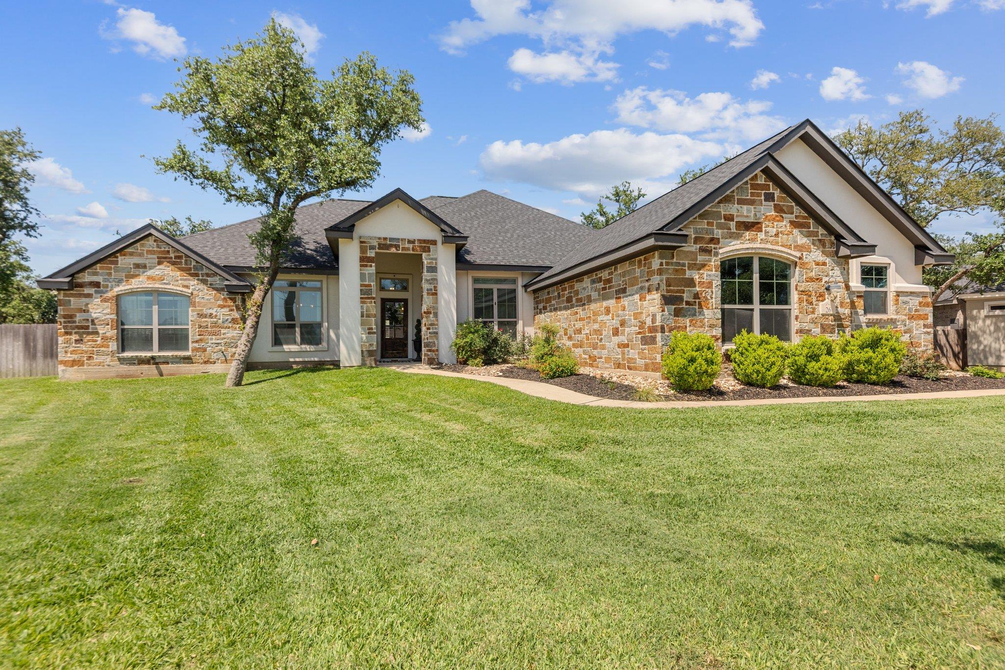 26 Riverstone Pkwy Property Photo