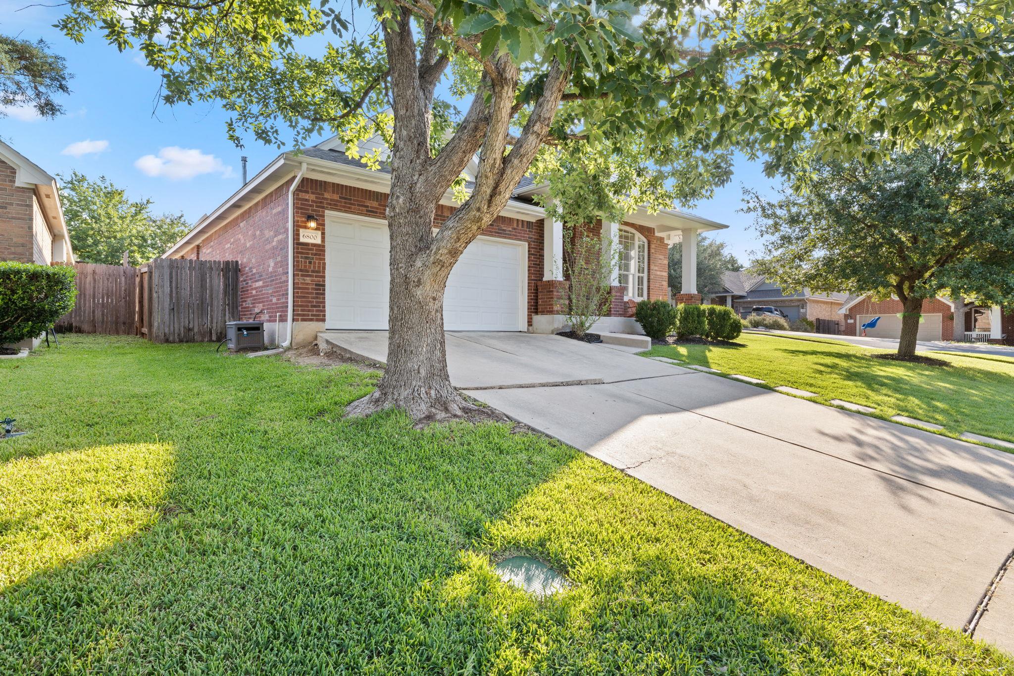 6800 La Concha Cv Property Photo 2