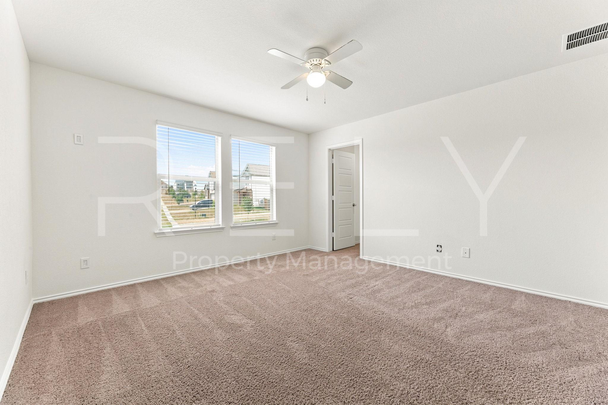 521 Colonel Mcnally Cv Property Photo 17