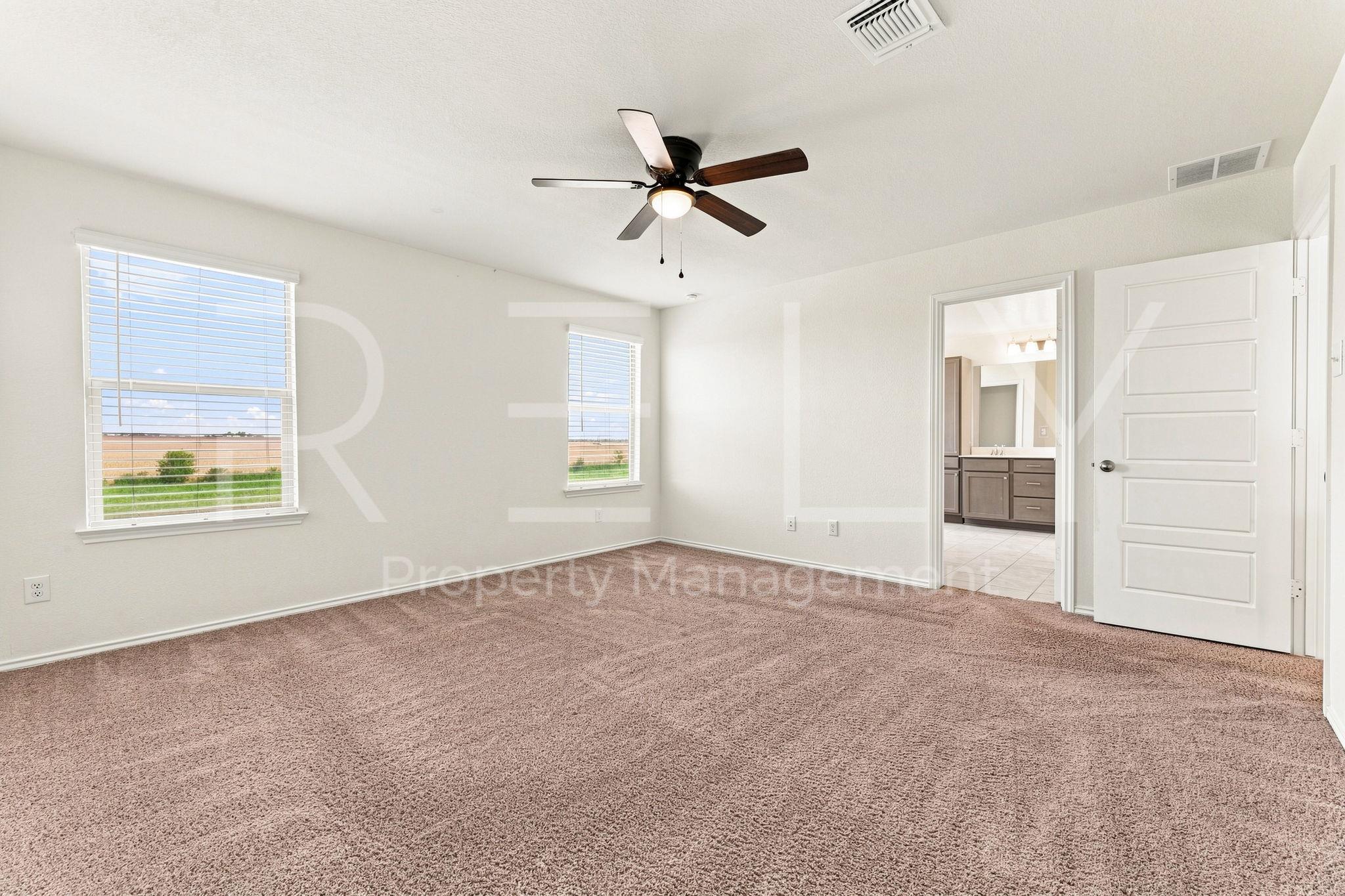 521 Colonel Mcnally Cv Property Photo 22