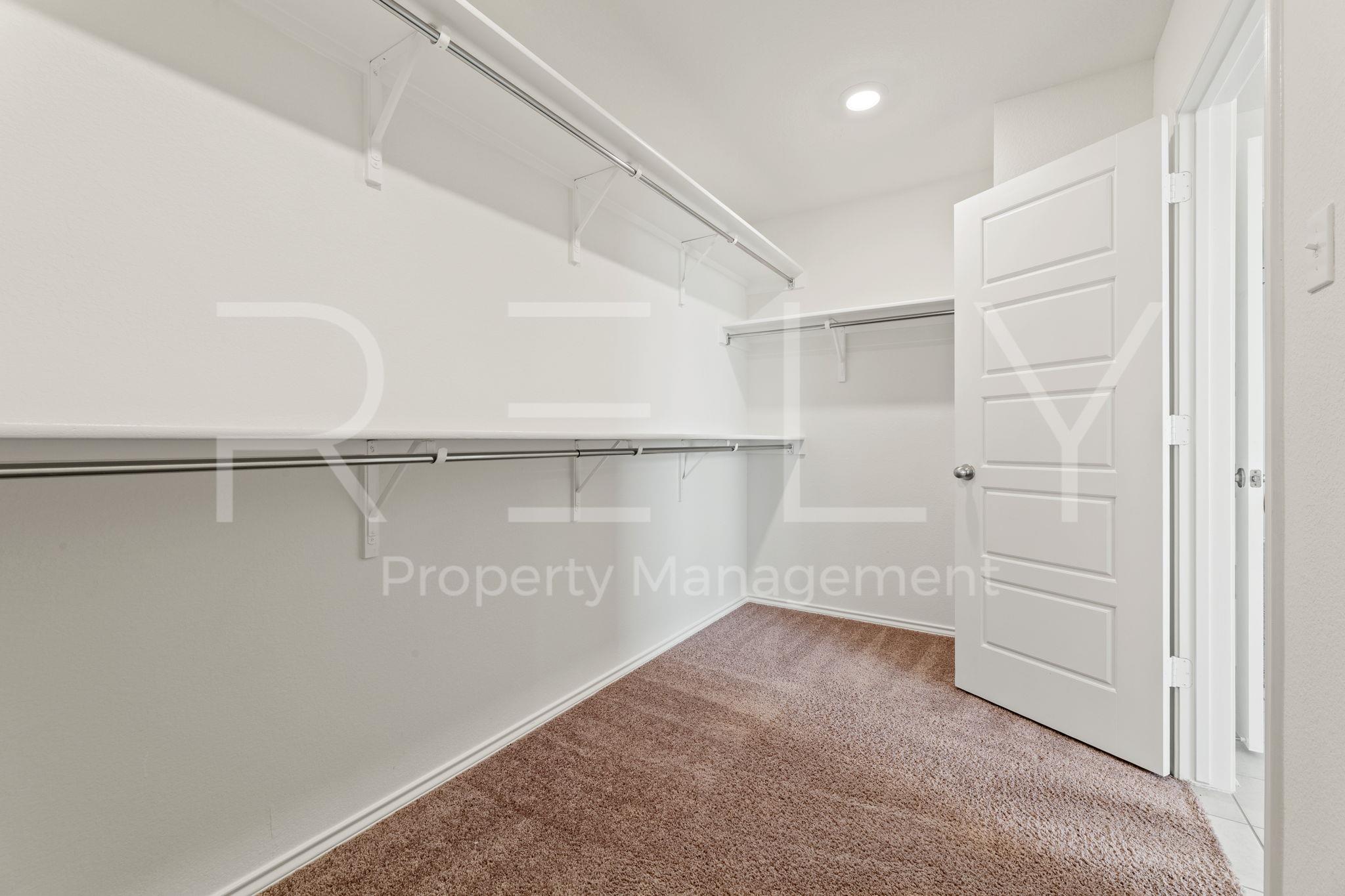521 Colonel Mcnally Cv Property Photo 26