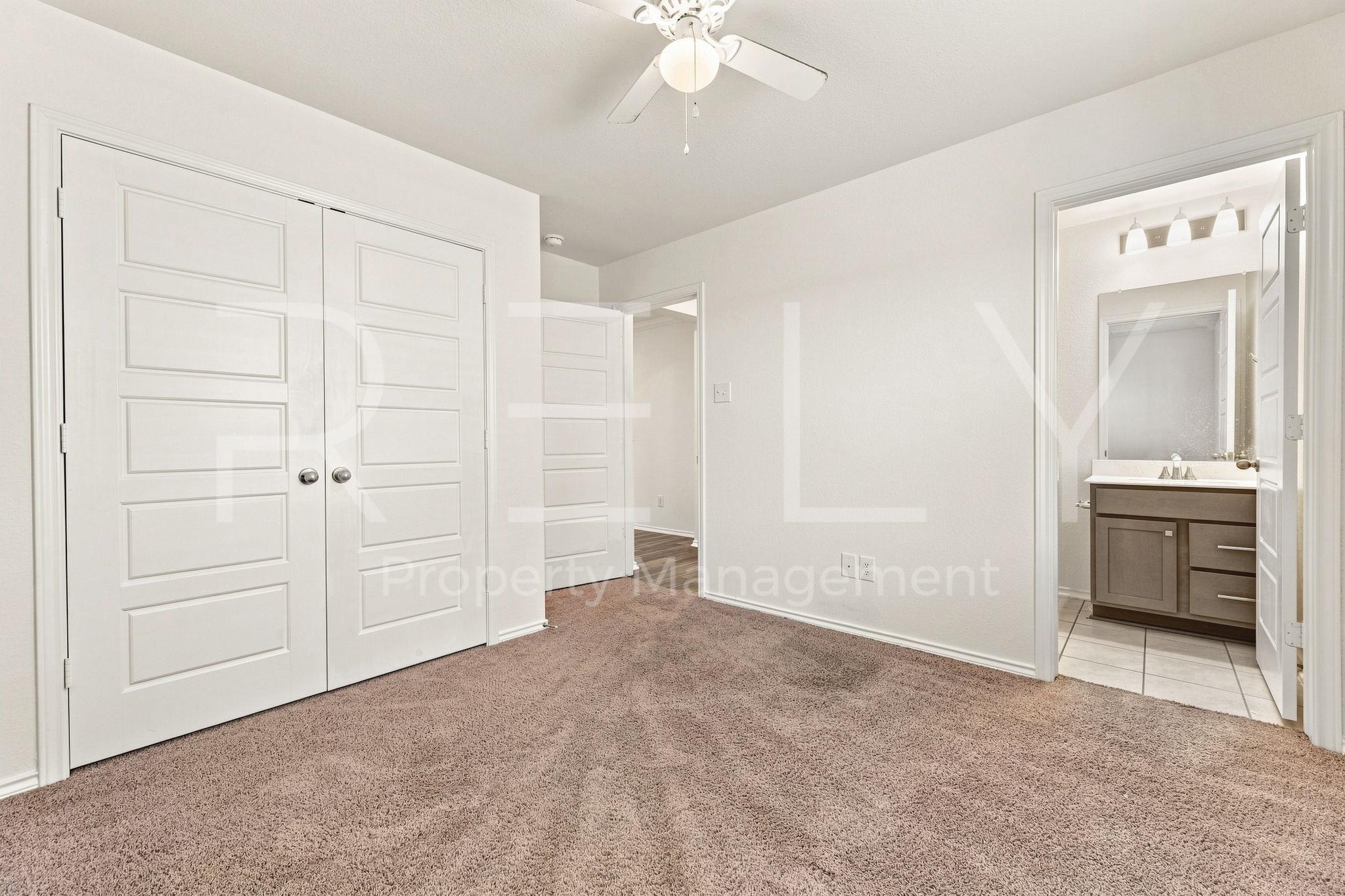 521 Colonel Mcnally Cv Property Photo 34