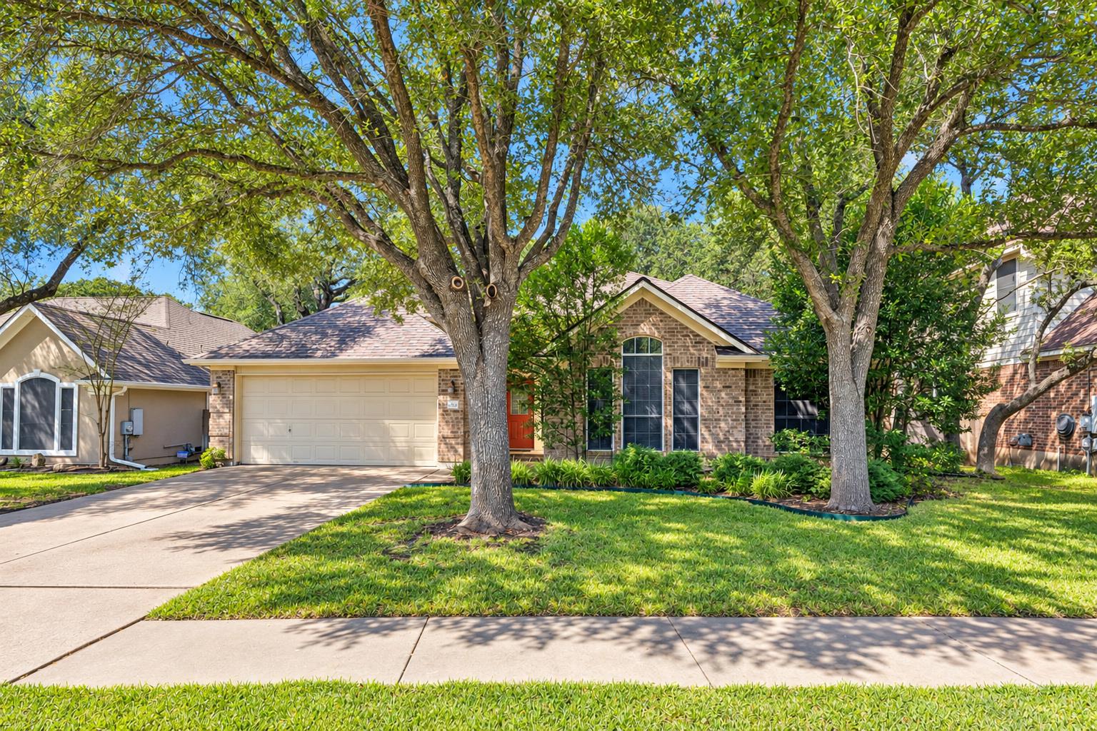15814 Rustic Ln Property Photo 1