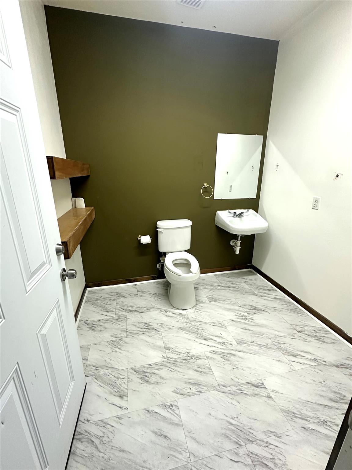18281 Fm 150 205 Property Photo 5
