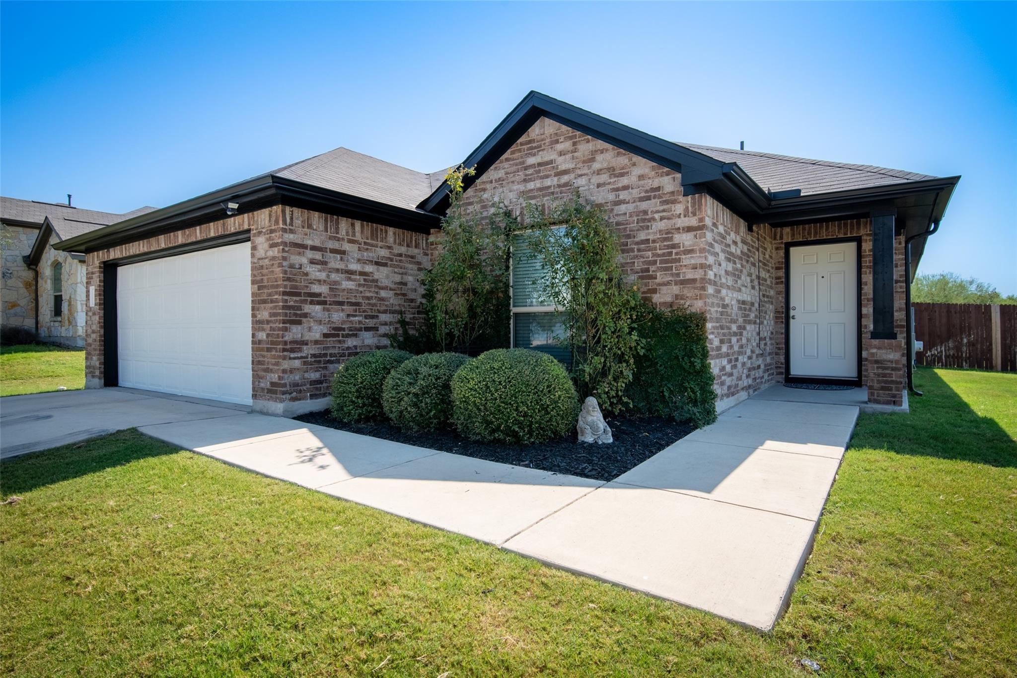 128 Diamondback Cv Property Photo 1