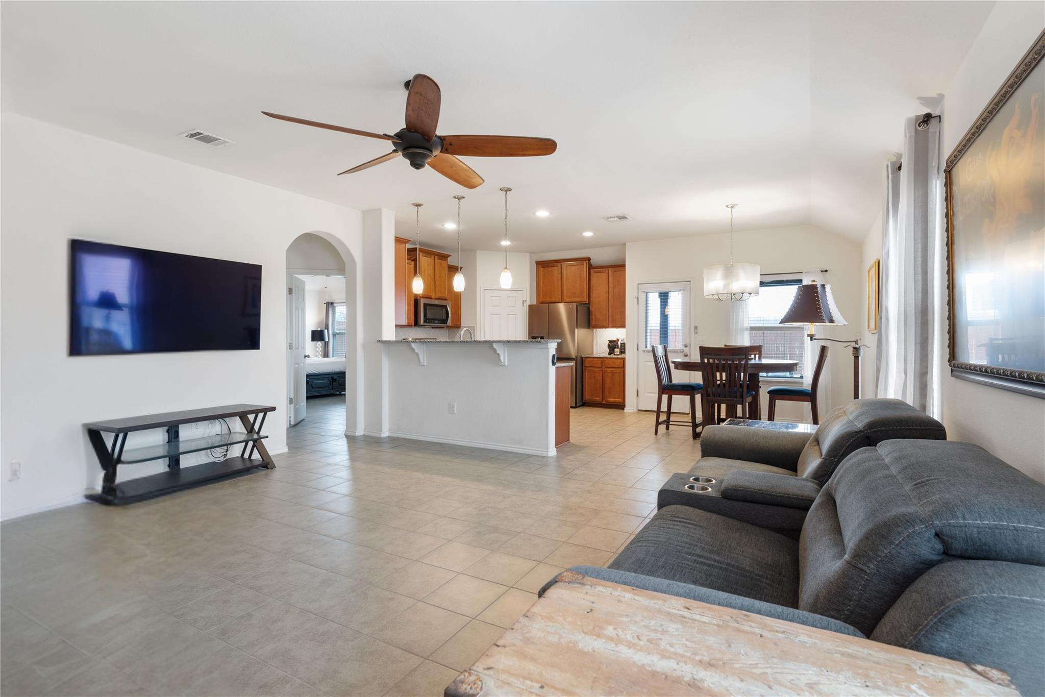 128 Diamondback Cv Property Photo 3