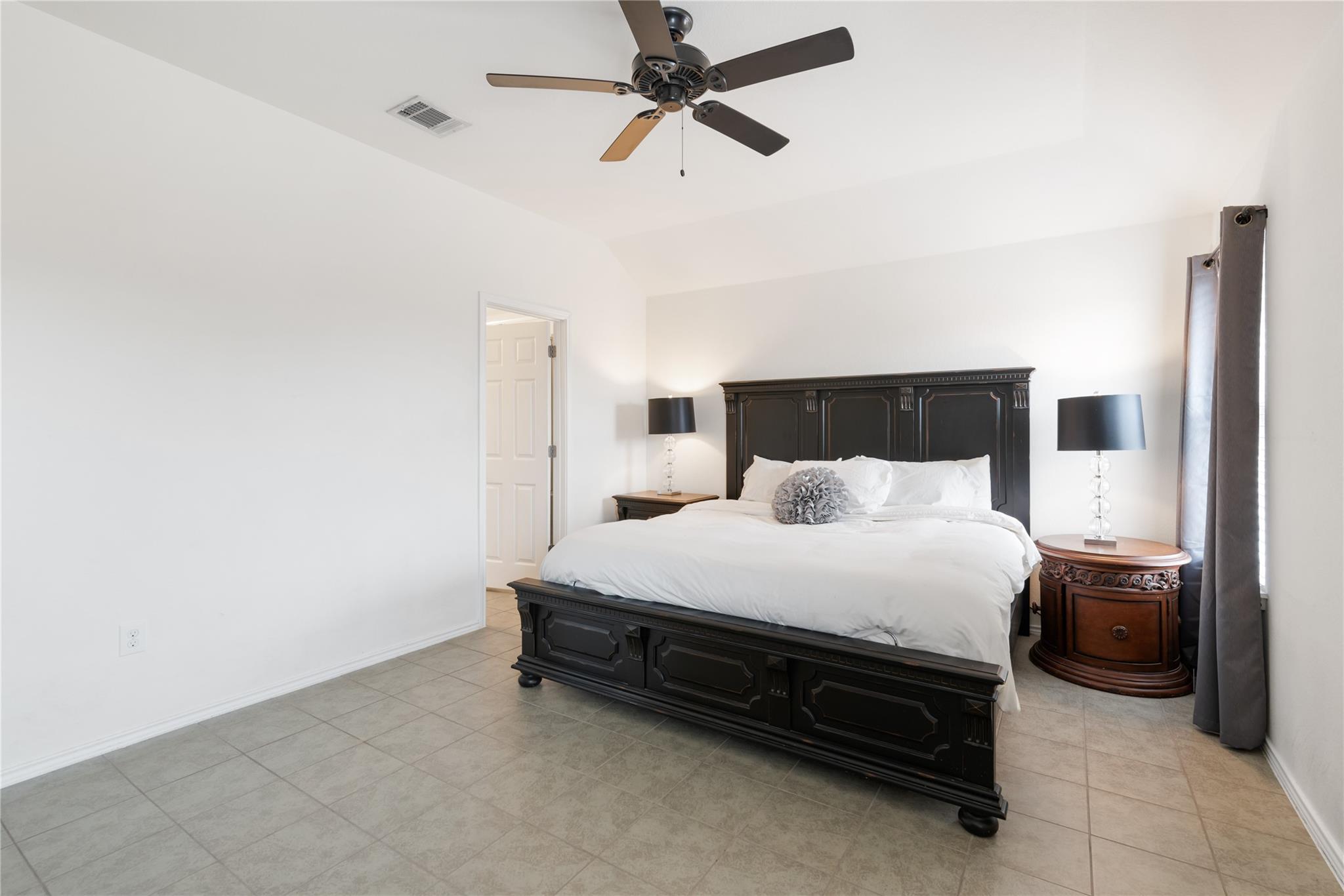 128 Diamondback Cv Property Photo 10