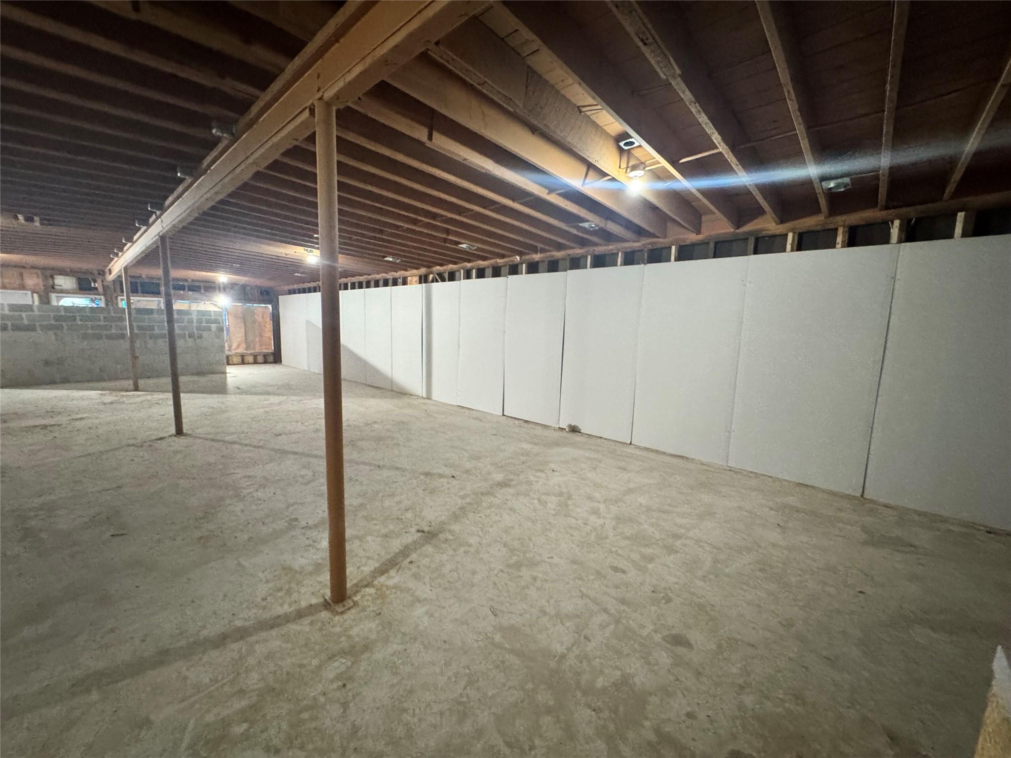 2113 E Cesar Chavez St Property Photo 16