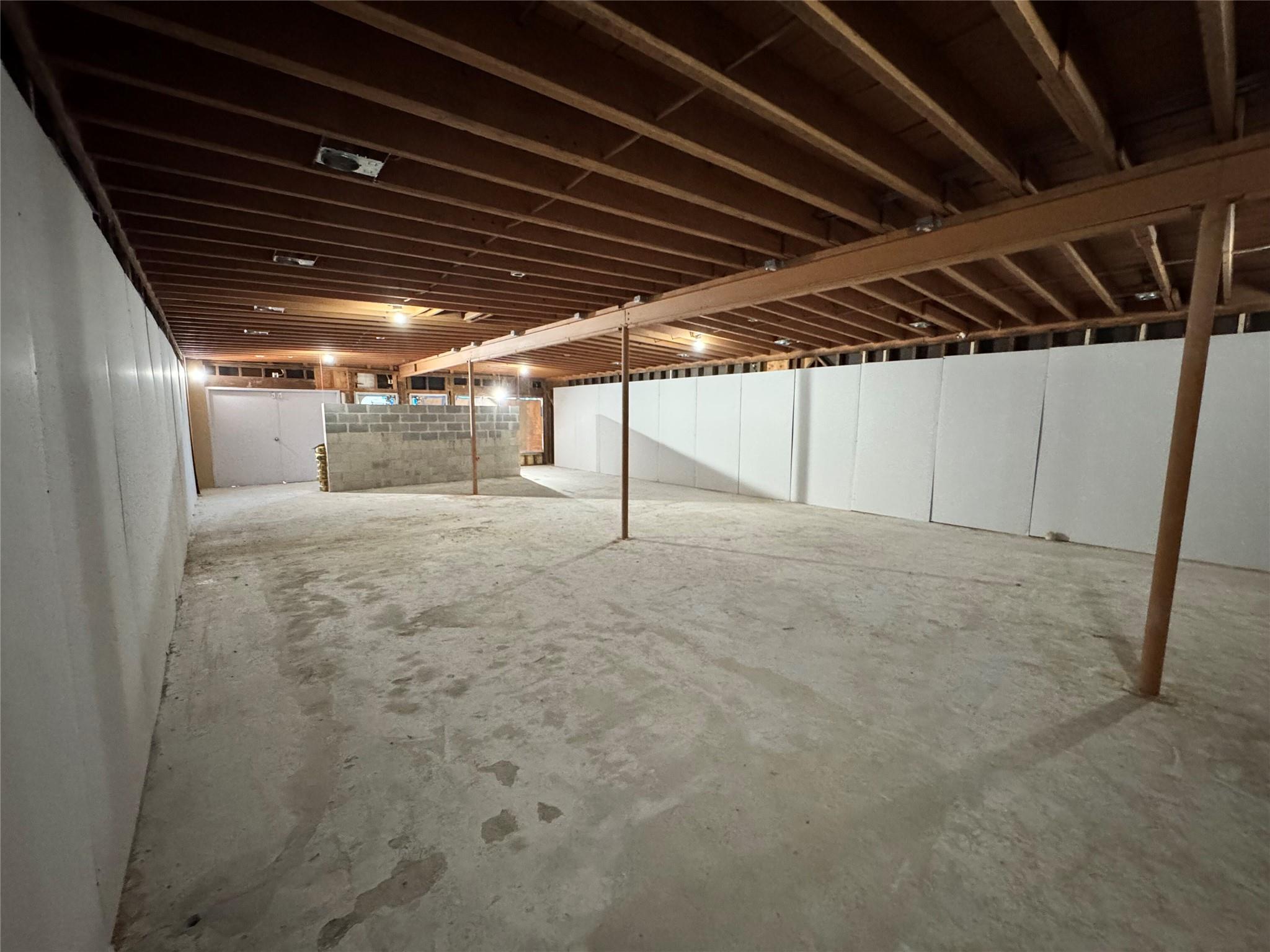 2113 E Cesar Chavez St Property Photo 17
