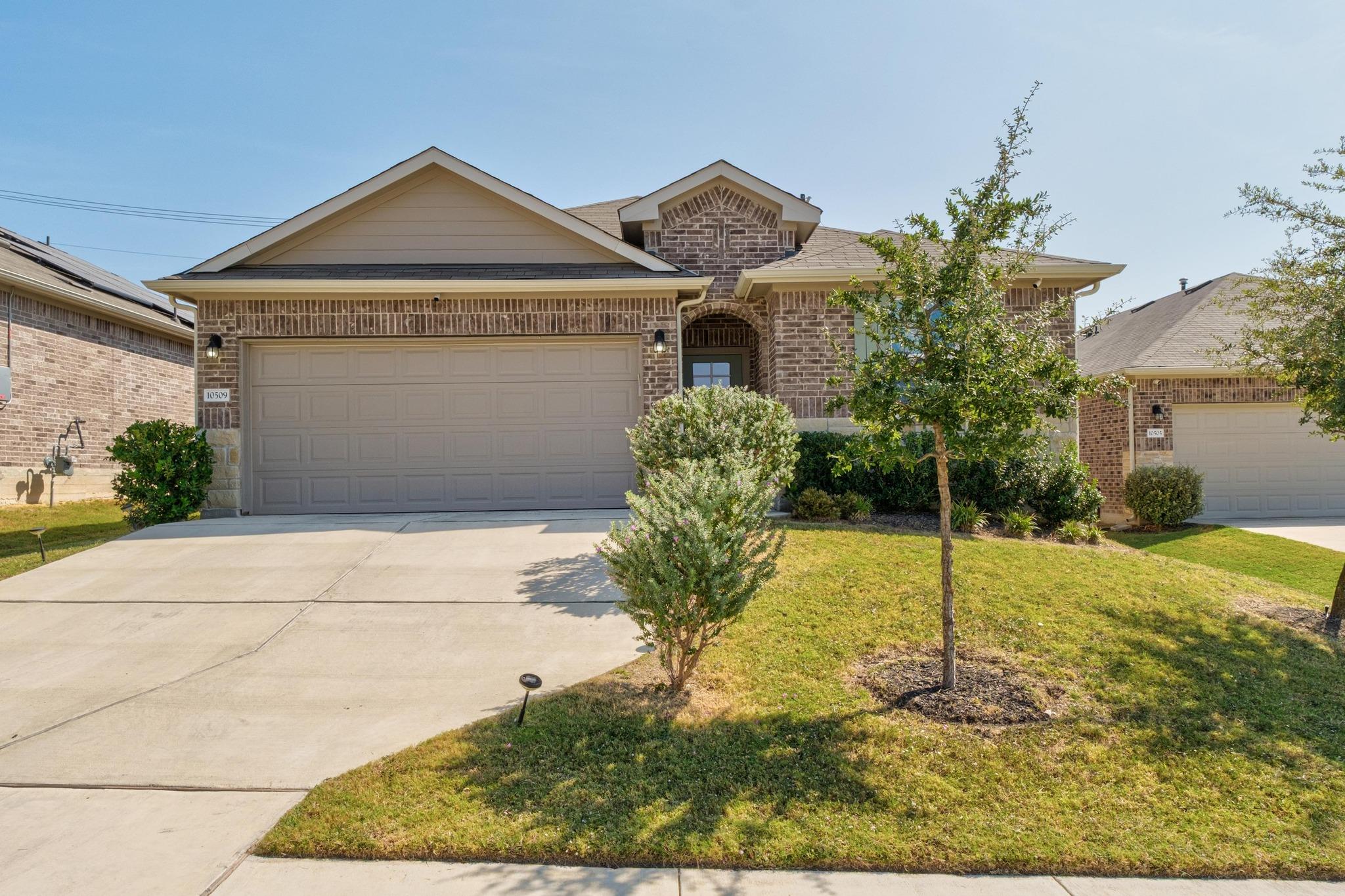 10509 Defender Trl Property Photo 1