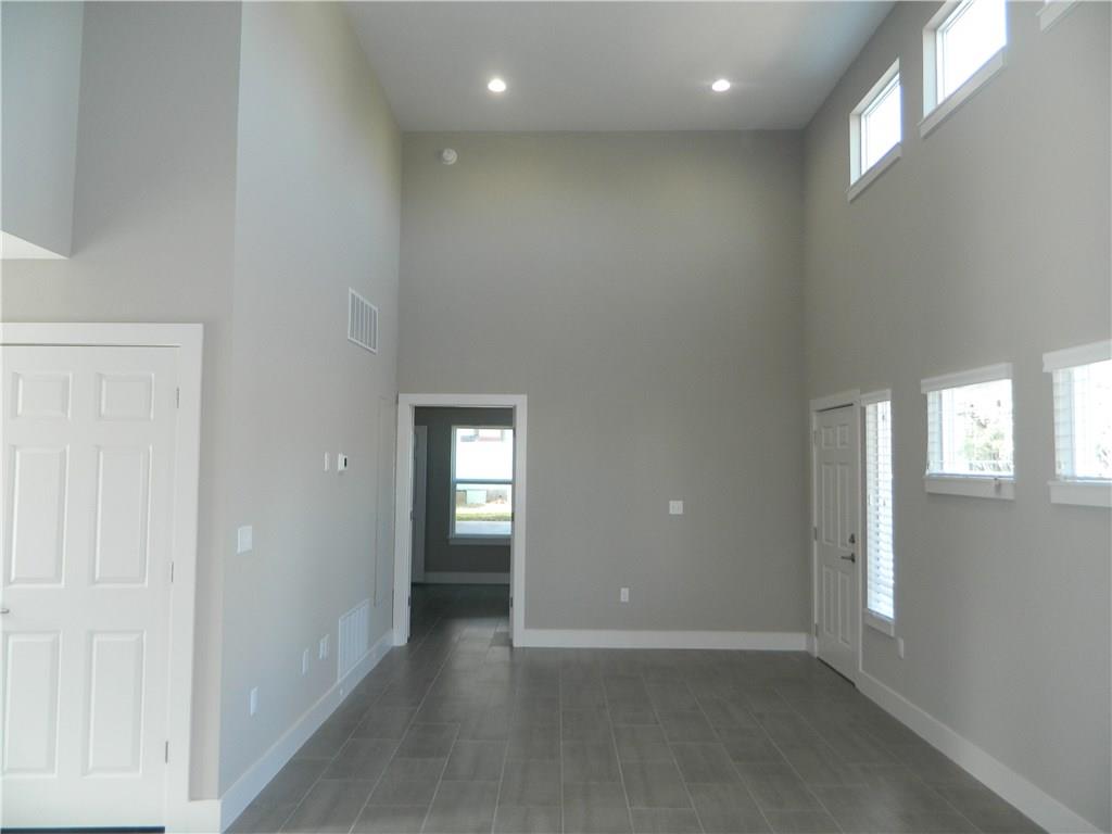 4401 Hank Ave #b Property Photo 4