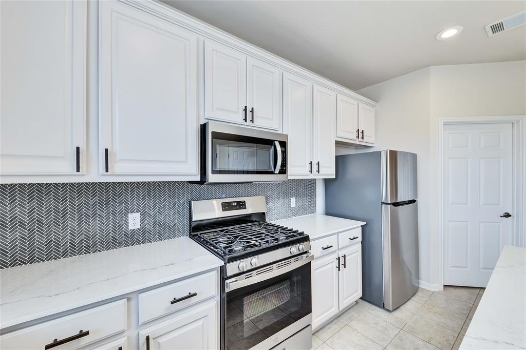 3112 Karstview Cv Property Photo 9