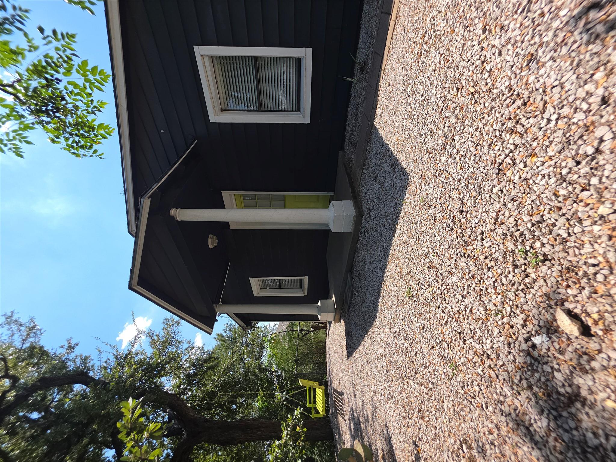1166 Ridgeway Dr Property Photo 3