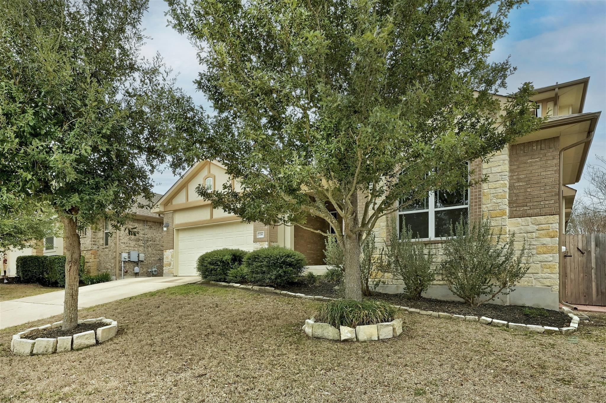 104 Turvey Cv Property Photo 4