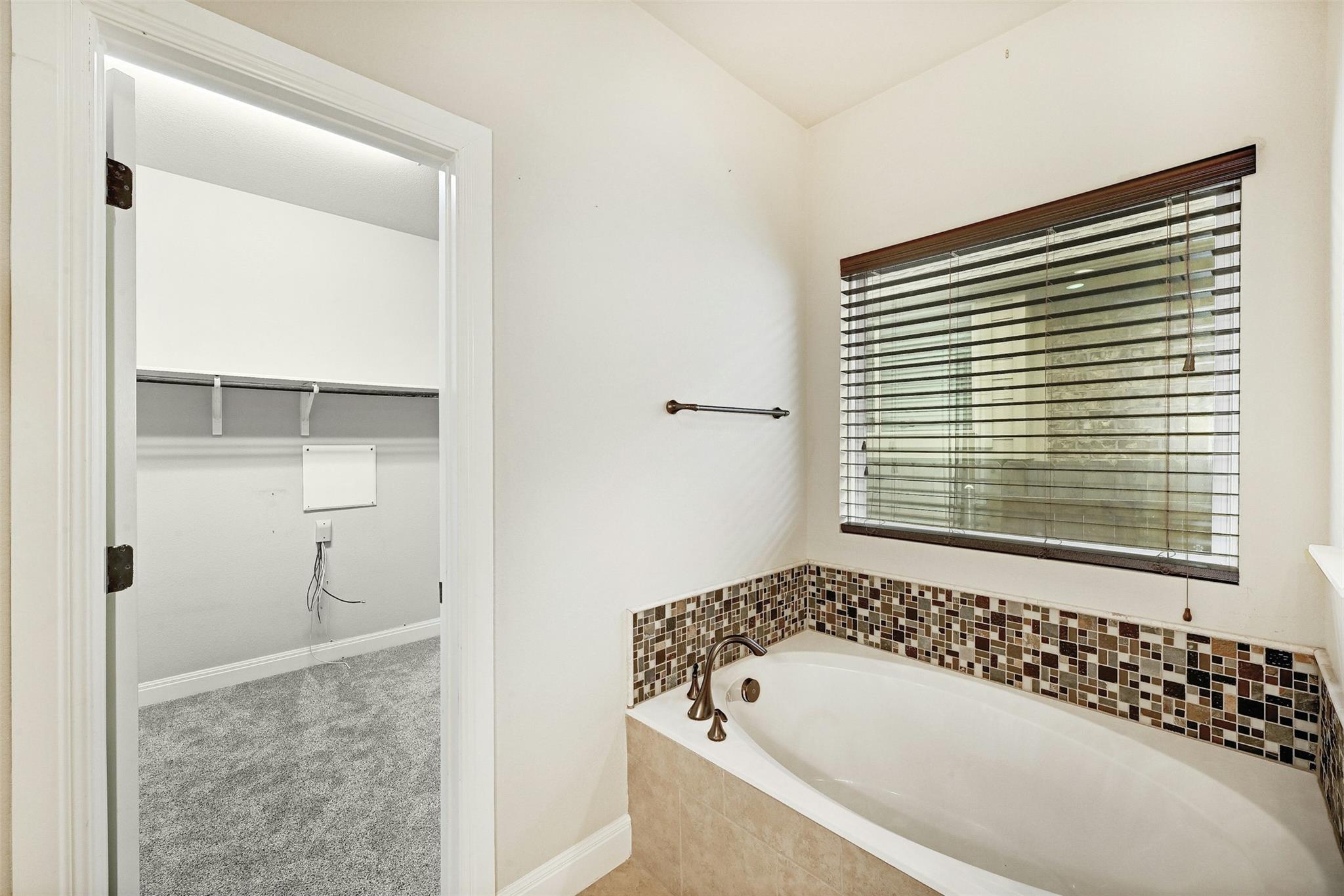 104 Turvey Cv Property Photo 25