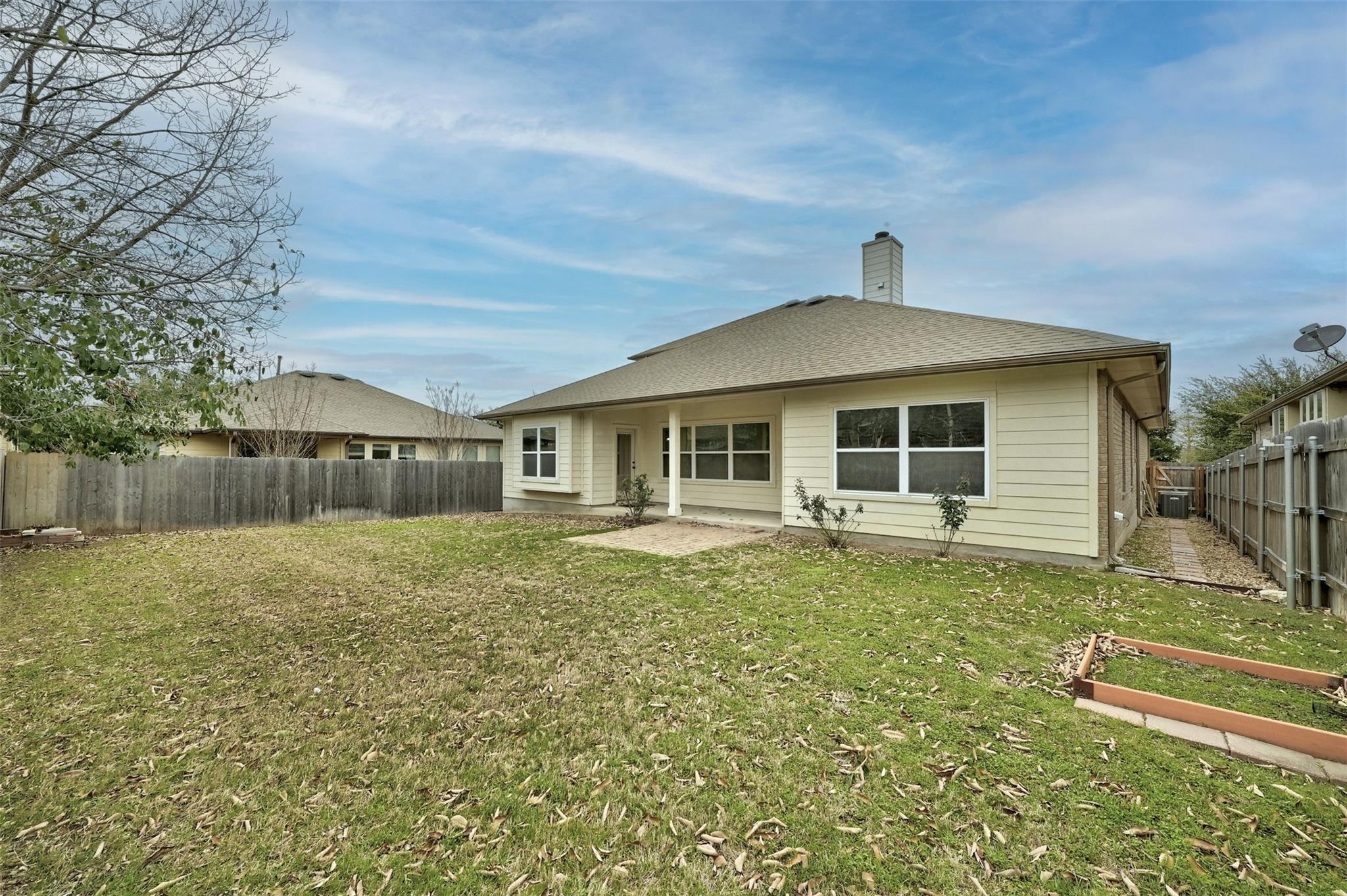 104 Turvey Cv Property Photo 35