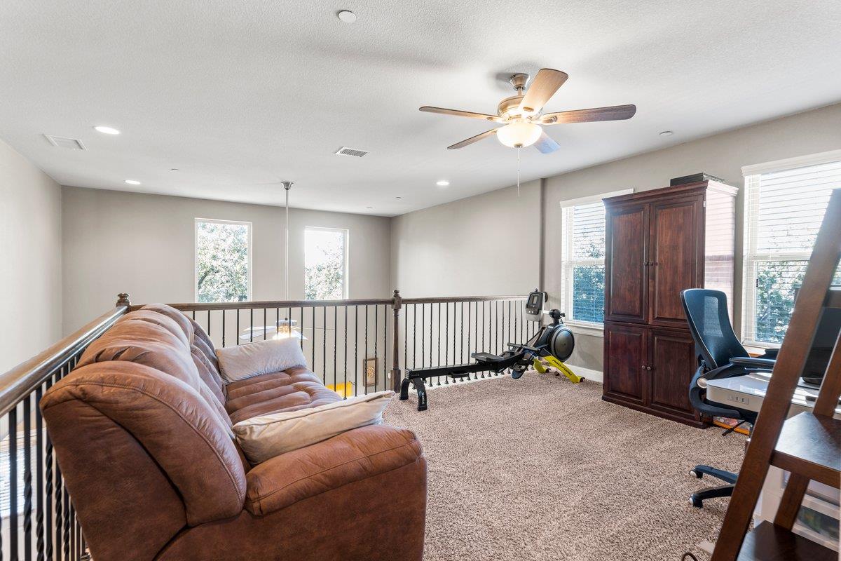 2304 S Lakeline Blvd 401 Property Photo 19