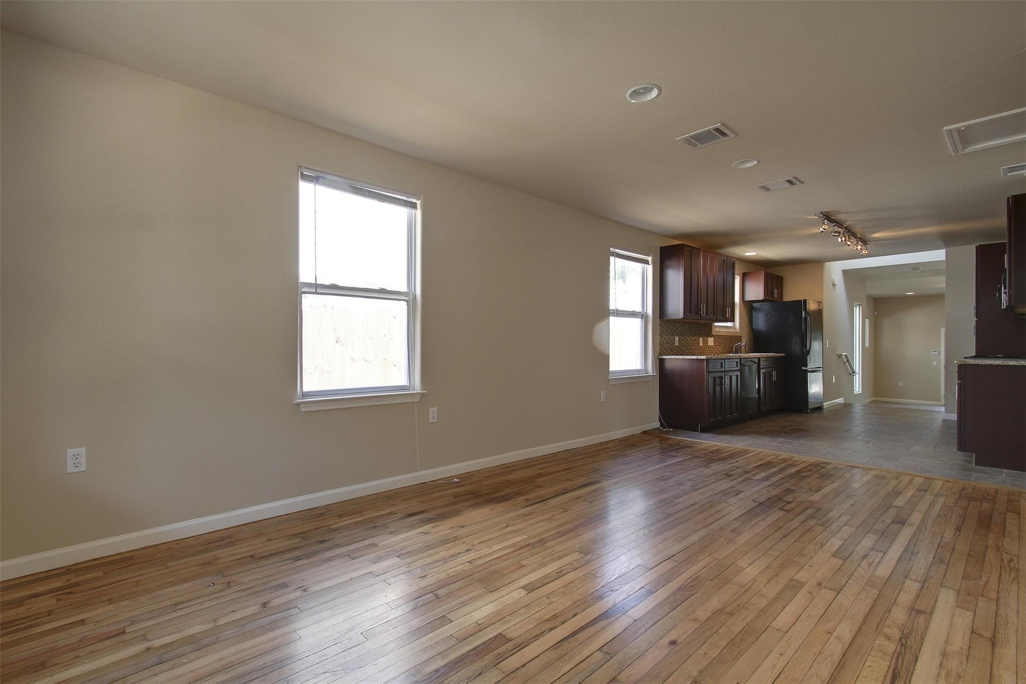 4509 Depew Ave Property Photo 5