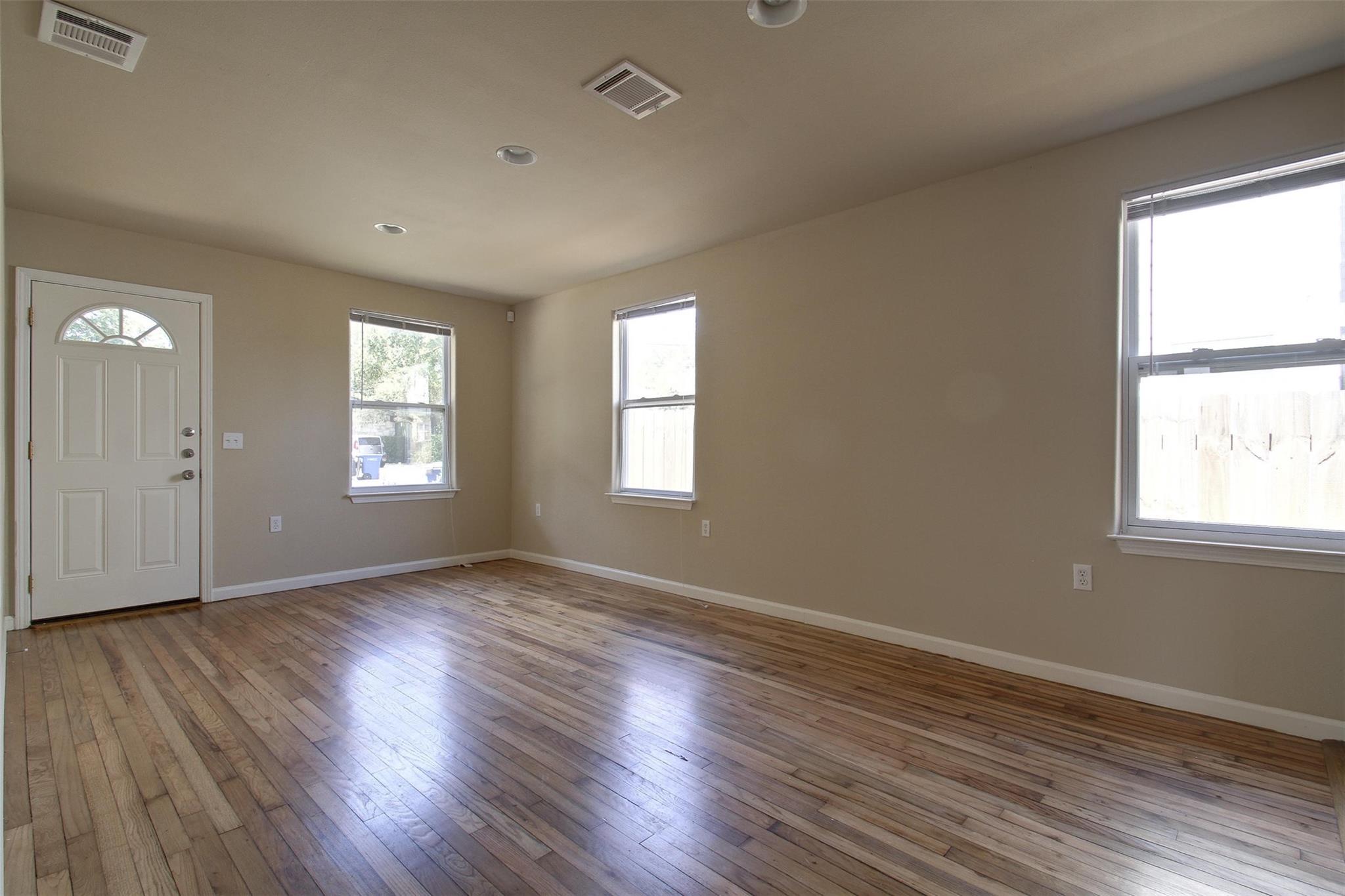 4509 Depew Ave Property Photo 14