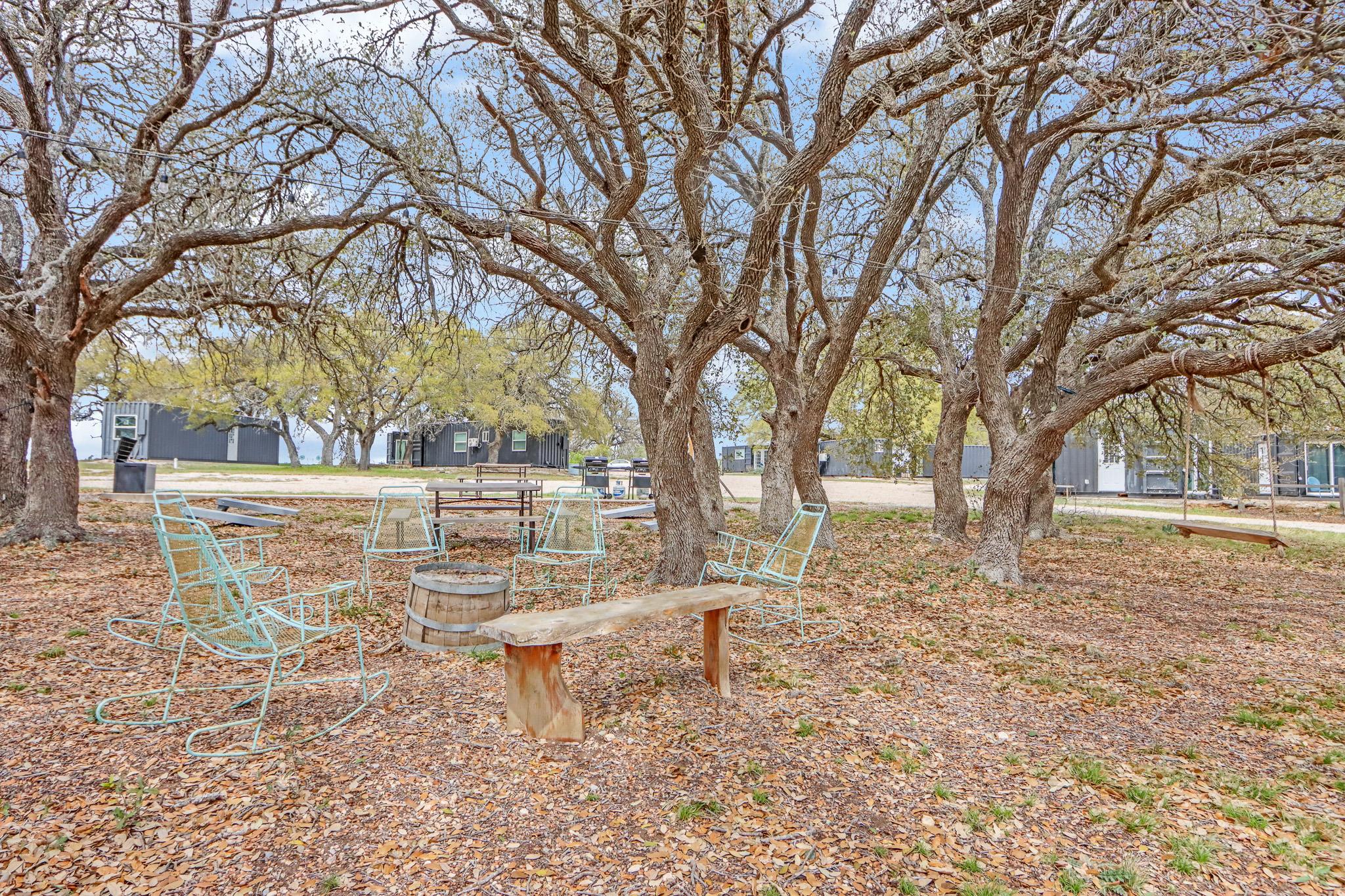 8502 E Us 290 None Property Photo 32