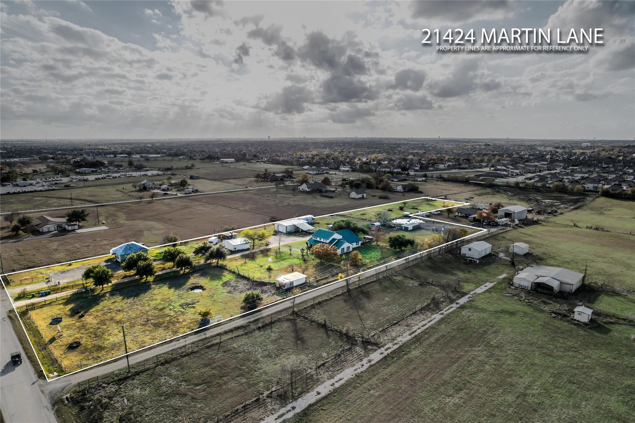 21424 Martin Ln Property Photo 2